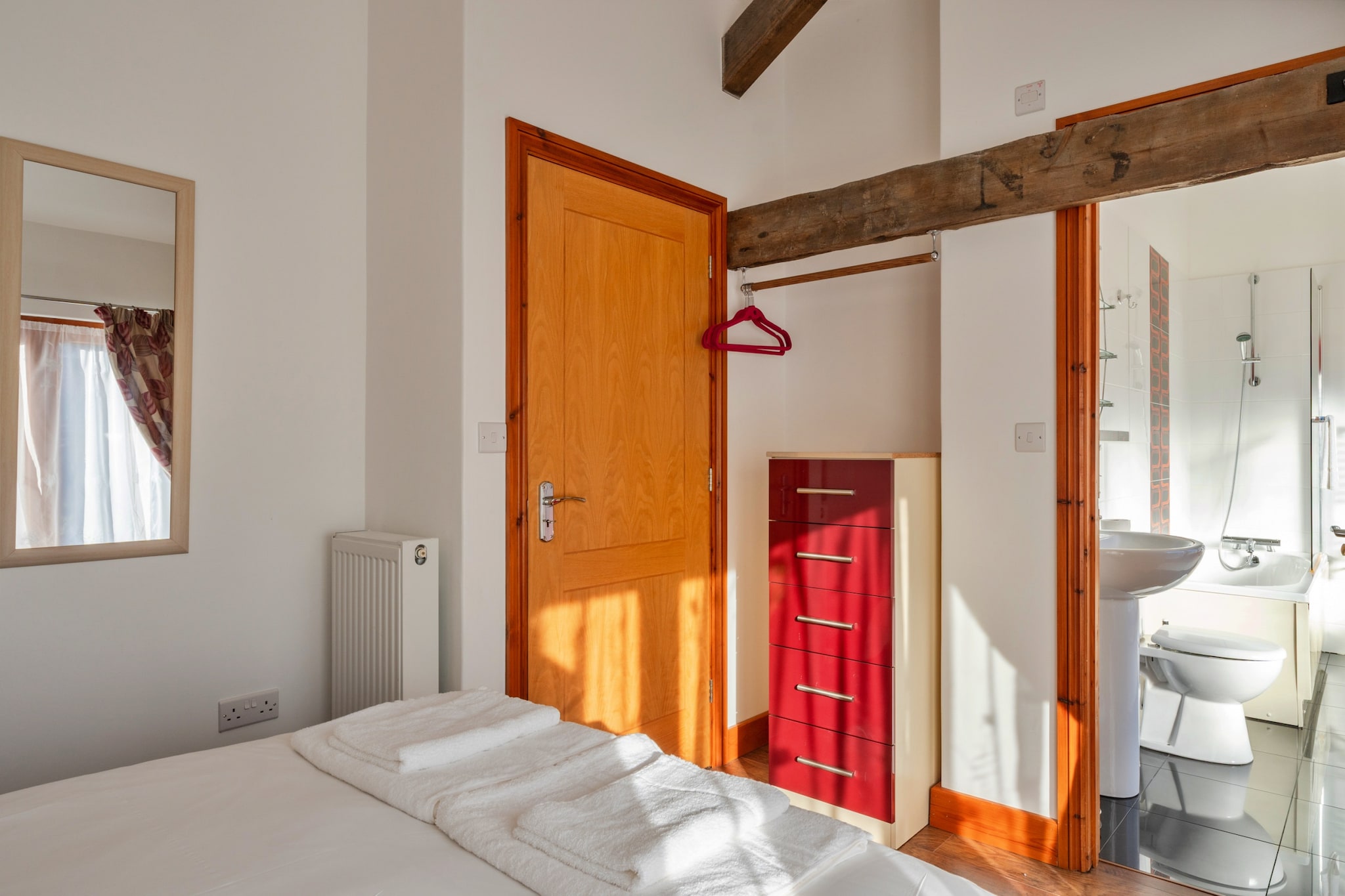 Poppy Cottage, Great Houndbeare Farm - Bedroom