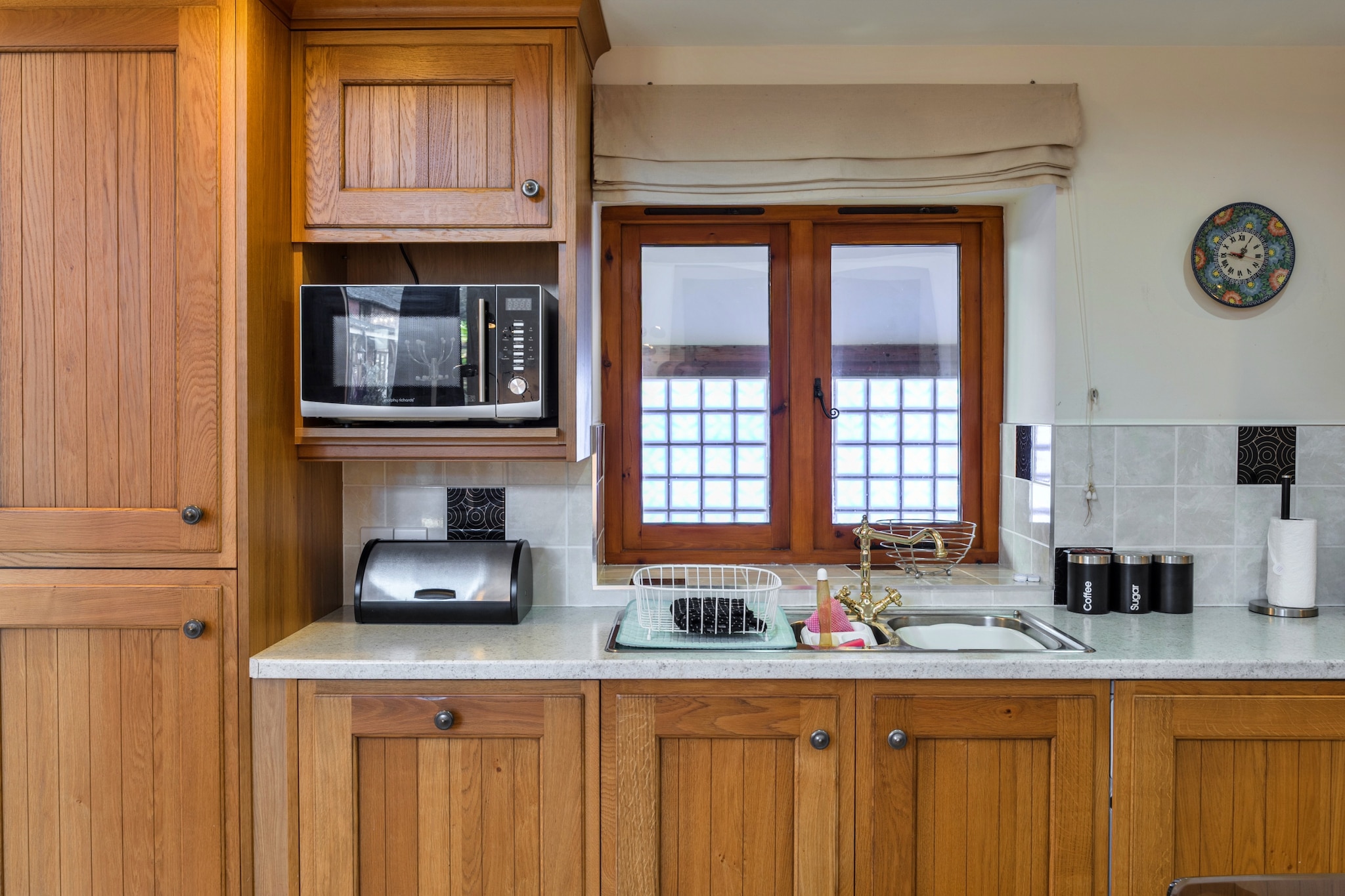 Cob Barn, Great Houndbeare Farm - Kitchen