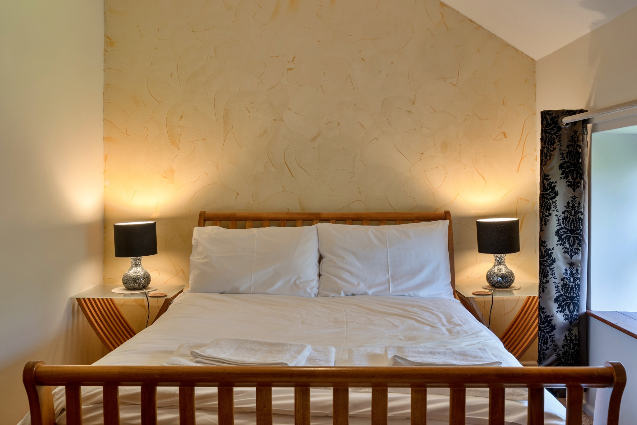 Mill Cottage, Great Houndbeare Farm - Bedroom