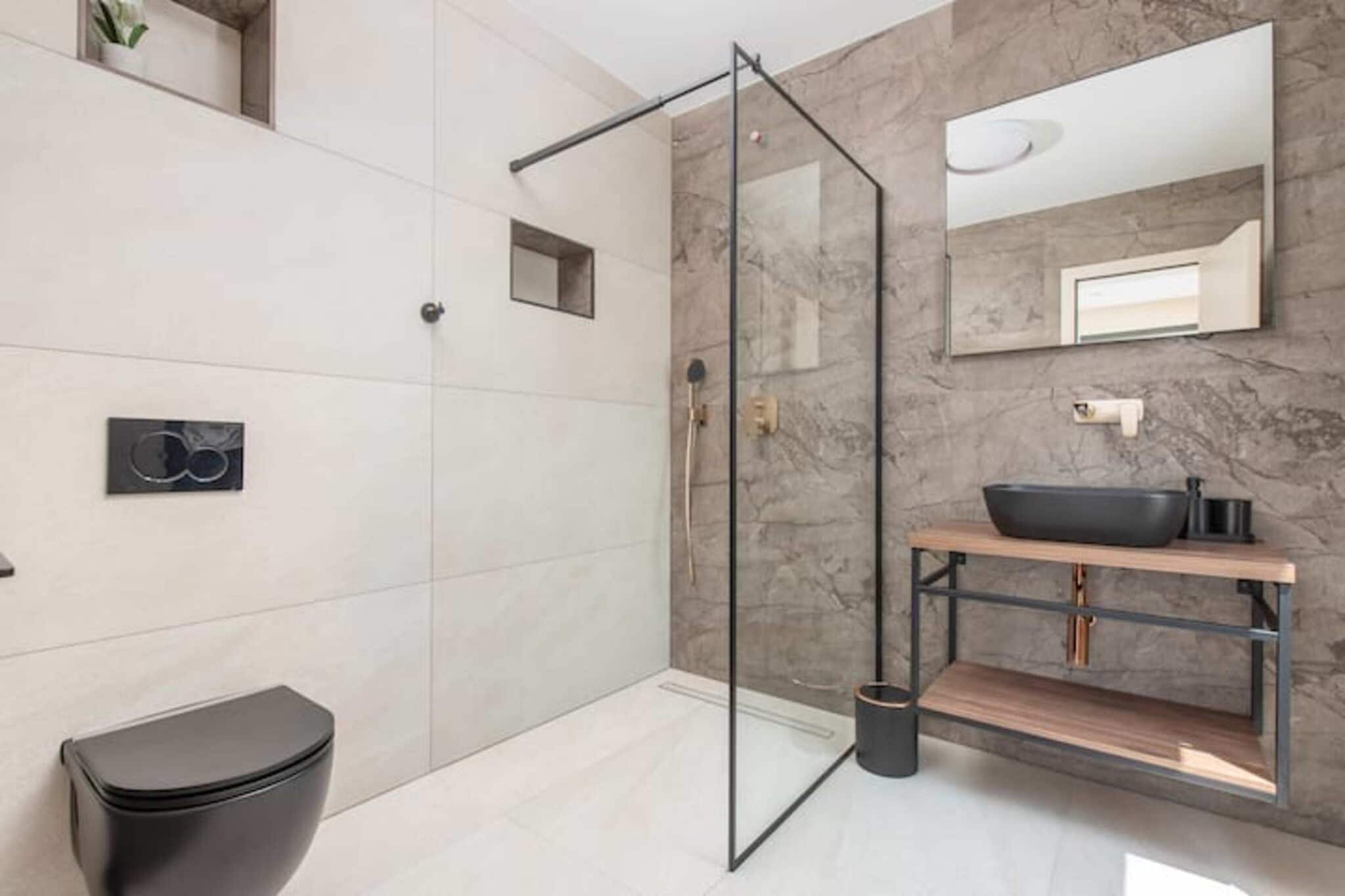 Villa Ivana-Badkamer