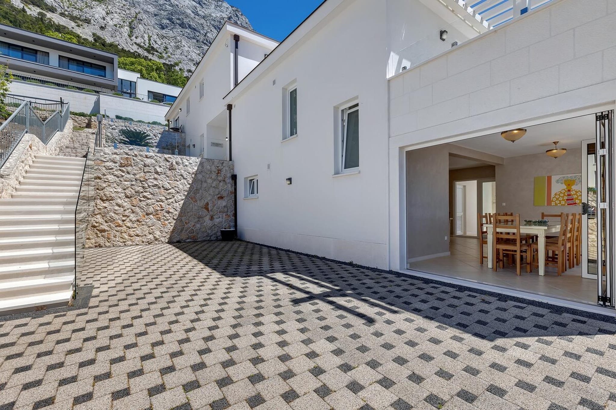 VILLA PRESTIGE-Eetkamer