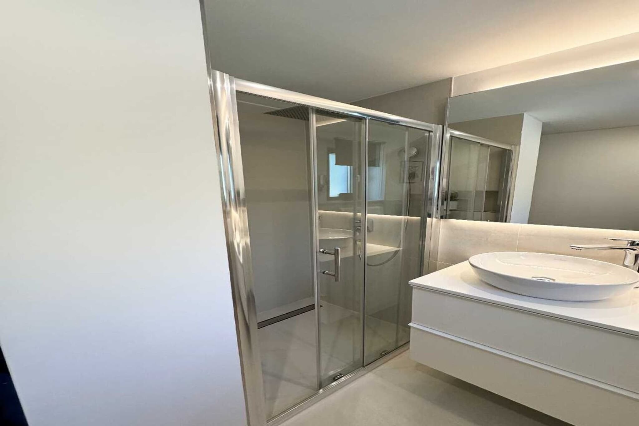 Villa Oneum – APT Sol-Badkamer