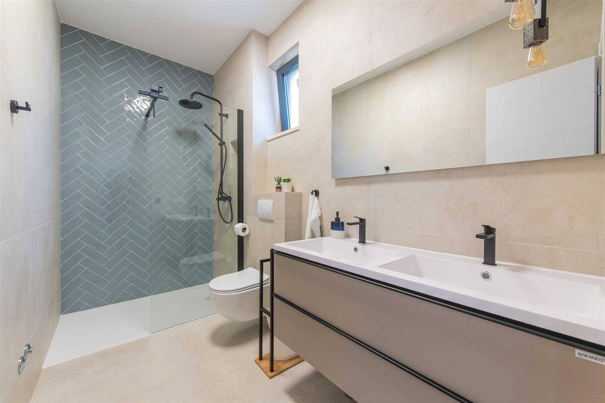 Villa Nacle-Badezimmer