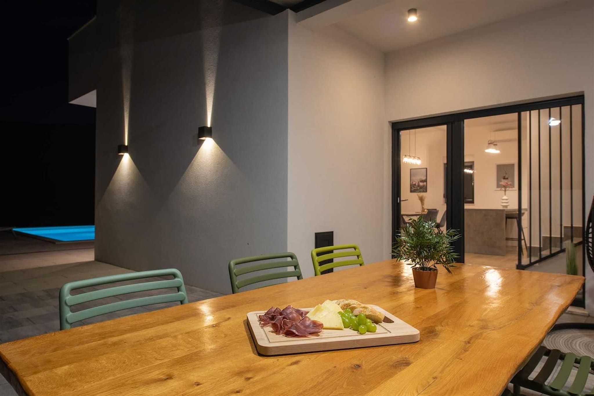 Villa Nacle-Terrasse/Balkon