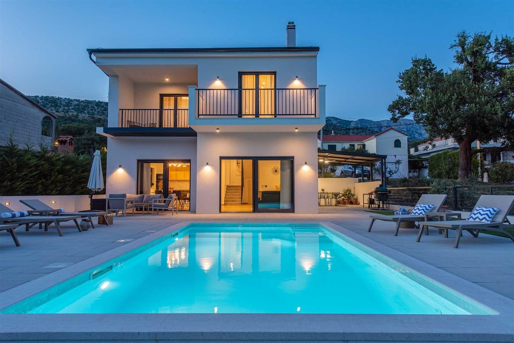 Villa Nacle-Außenbereich Sommer