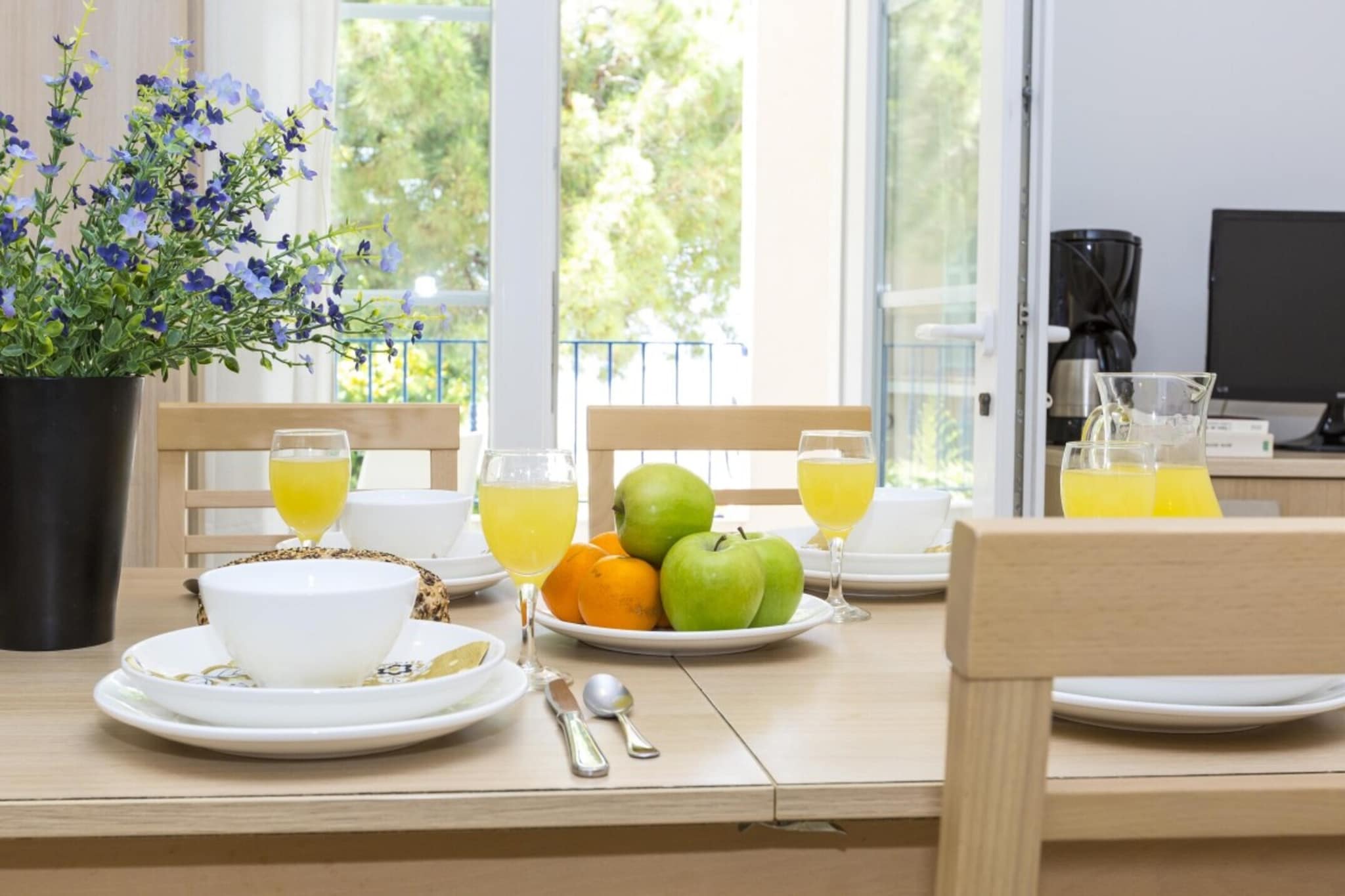 Les Voiles Blanches/Trilocale/6-Esszimmer