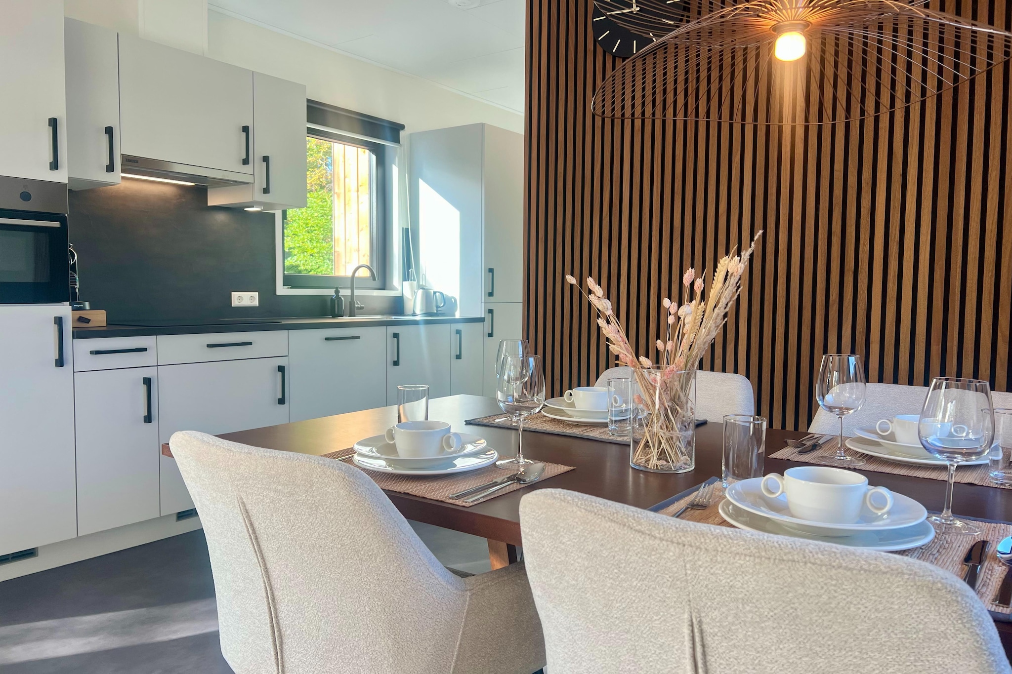 Campanula 102-Dining room