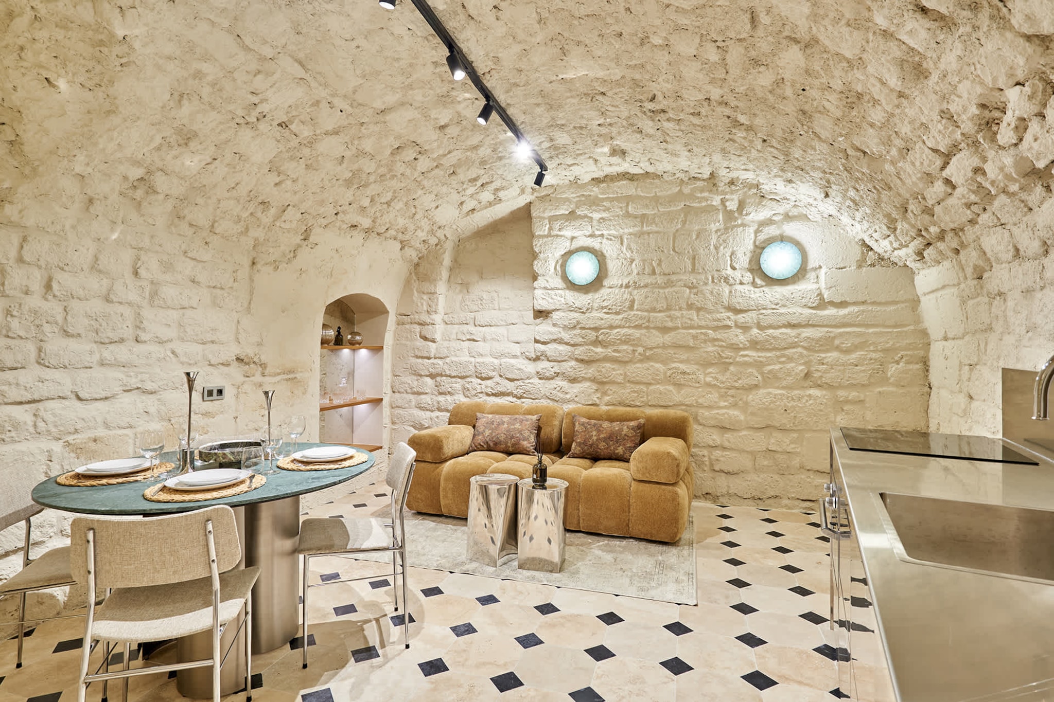 TURENNE 85-Niet-getagd