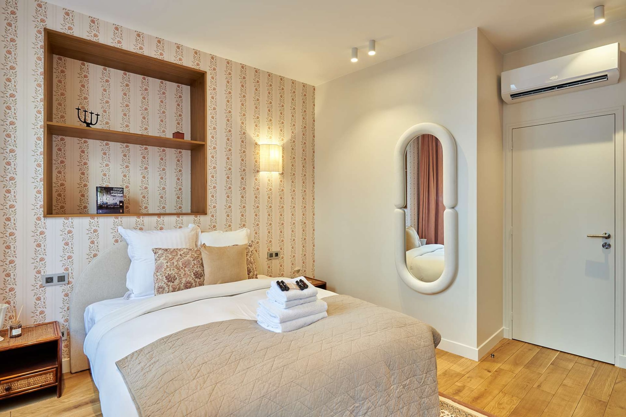 TURENNE 85-Niet-getagd