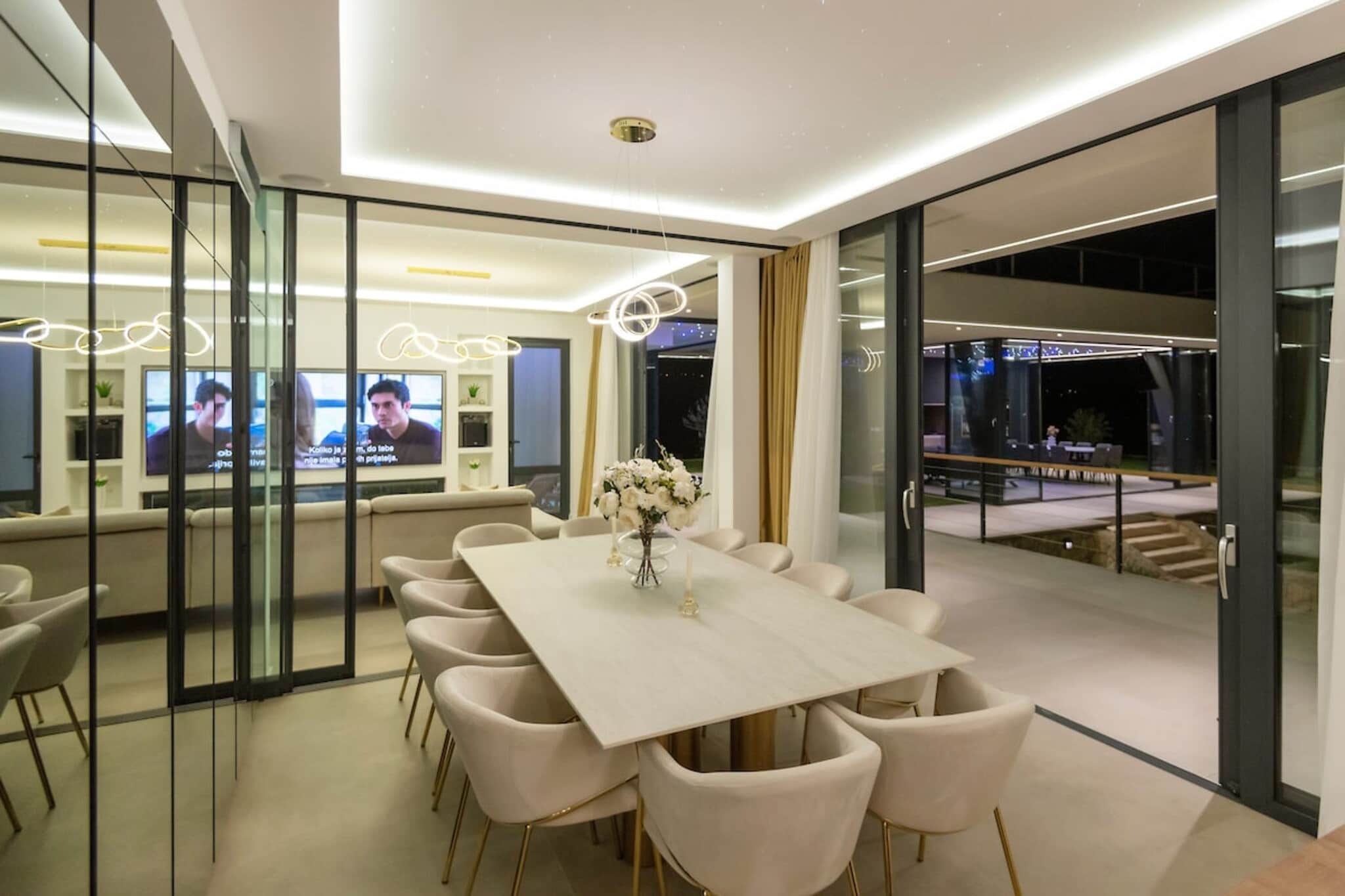 Villa Excelsior-Eetkamer