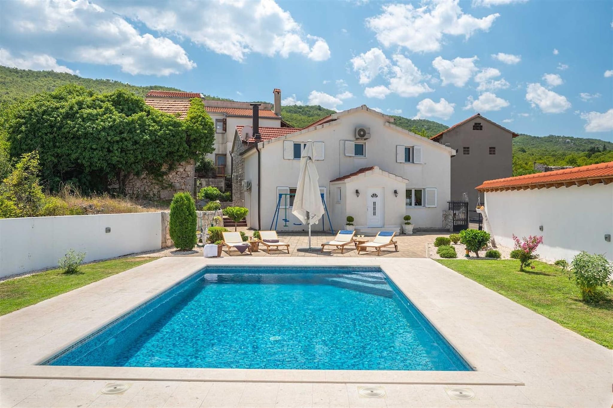 Villa Casa Natura-Exterior in summer