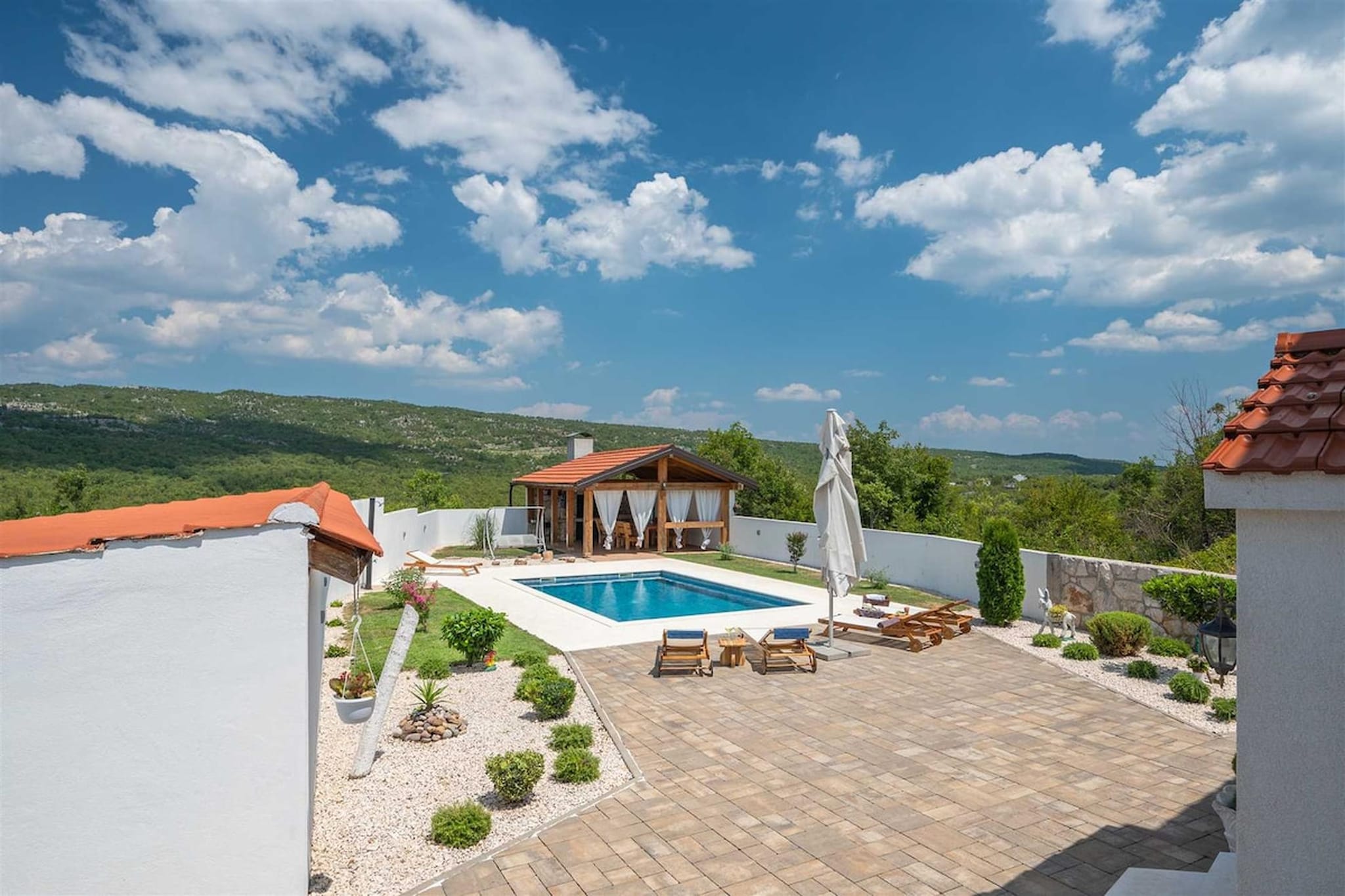 Villa Casa Natura-Exterior in summer