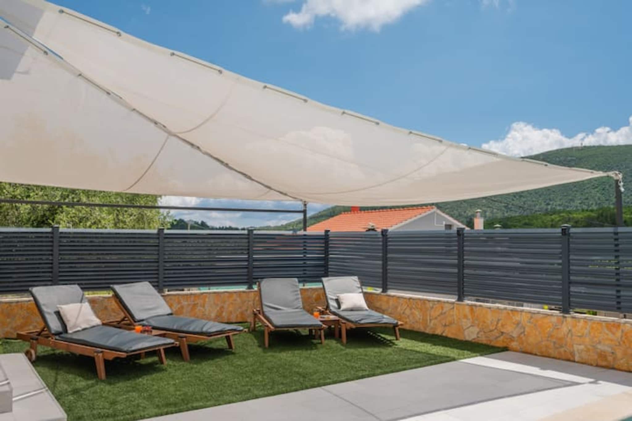 Villa Kristina-Image-tags.