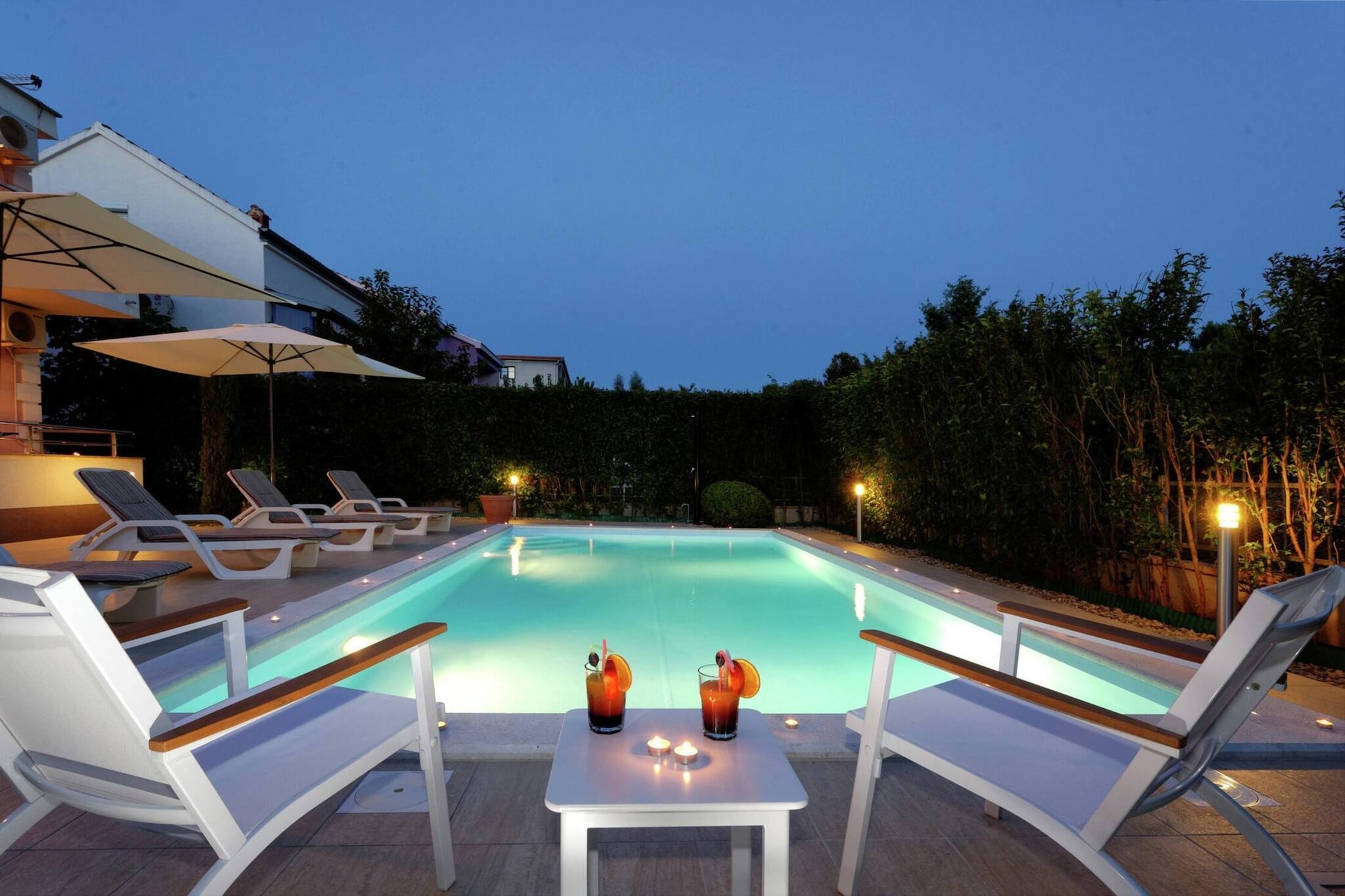 Apartment ViGo with private pool-Zwembad