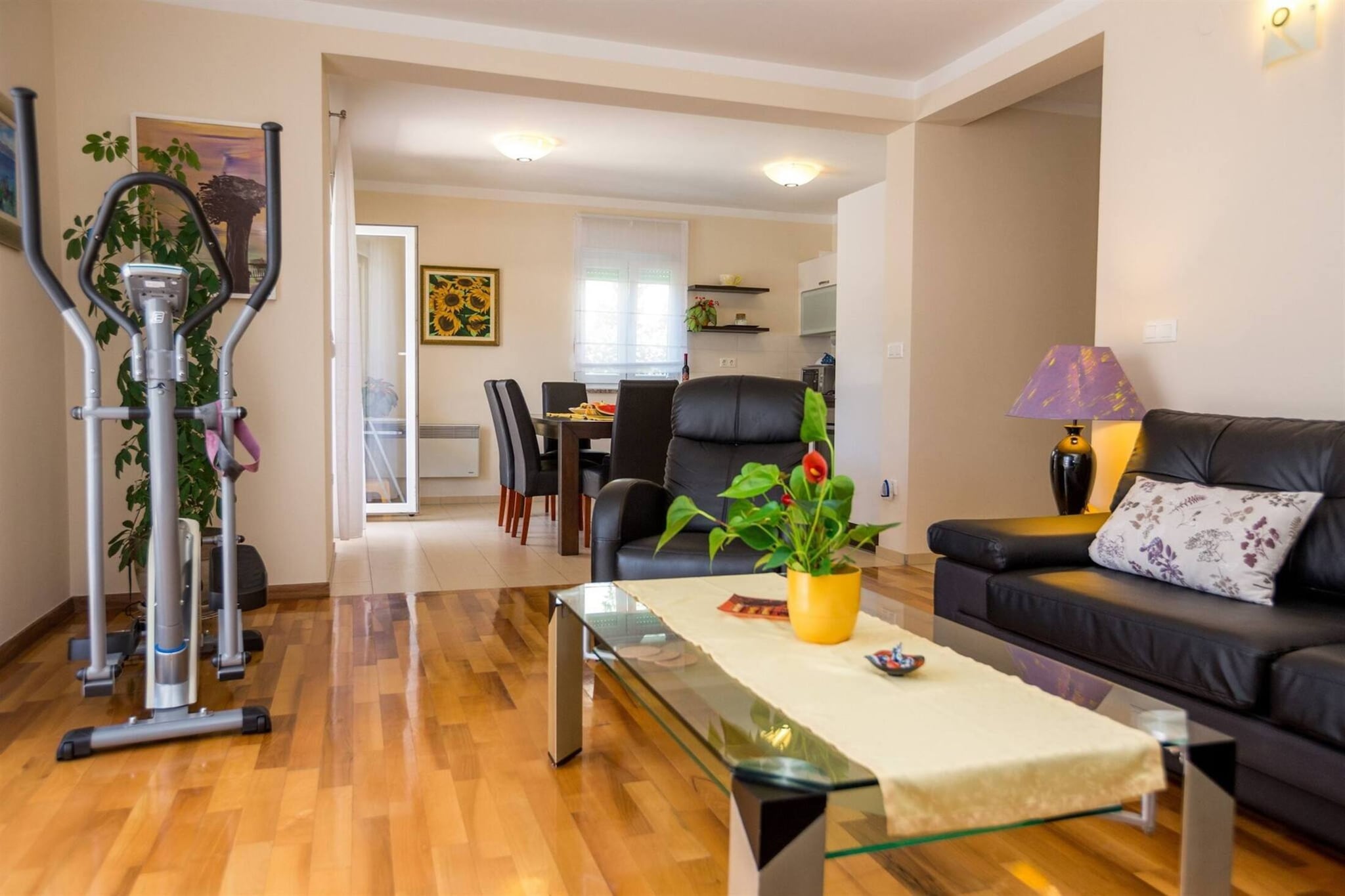 Apartment ViGo with private pool-Woonkamer