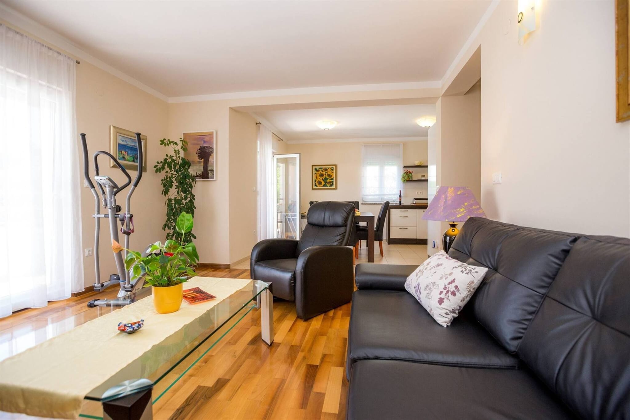 Apartment ViGo with private pool-Woonkamer