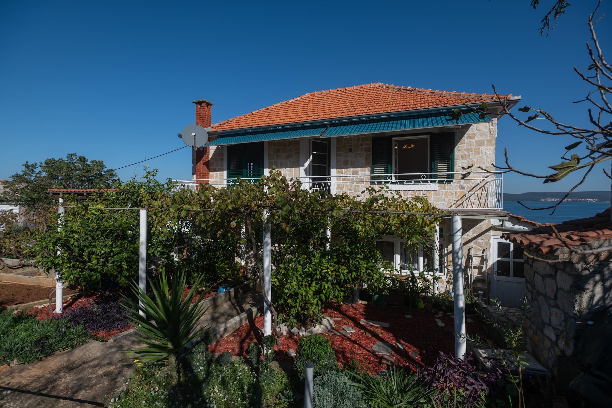 Holiday home Antonela-Buitenkant zomer