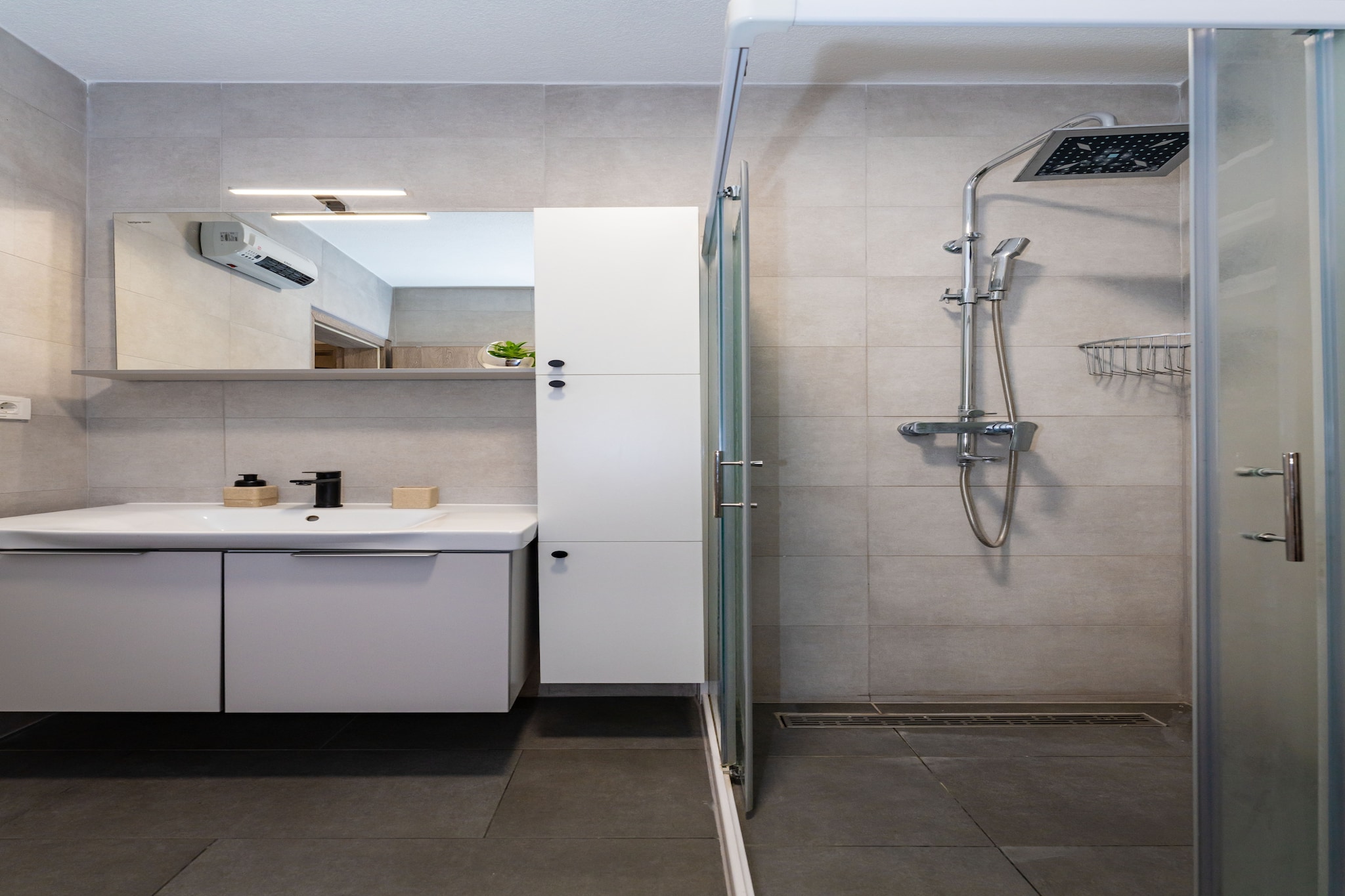 Sea view apartment Klara-Badkamer