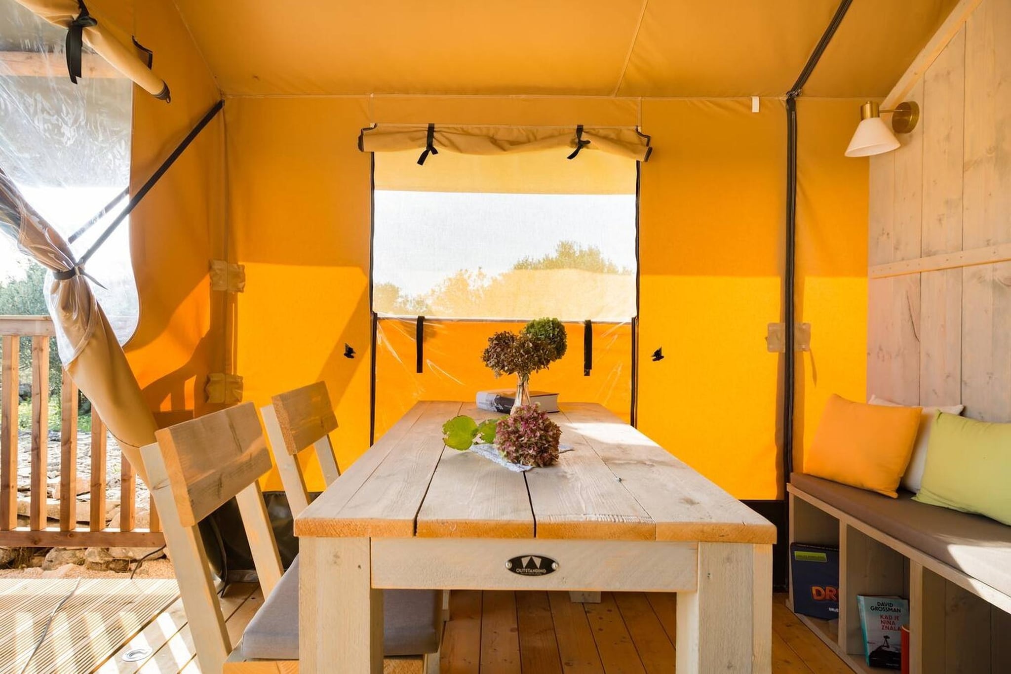 Adriatic Heritage Glamping No 1-Esszimmer