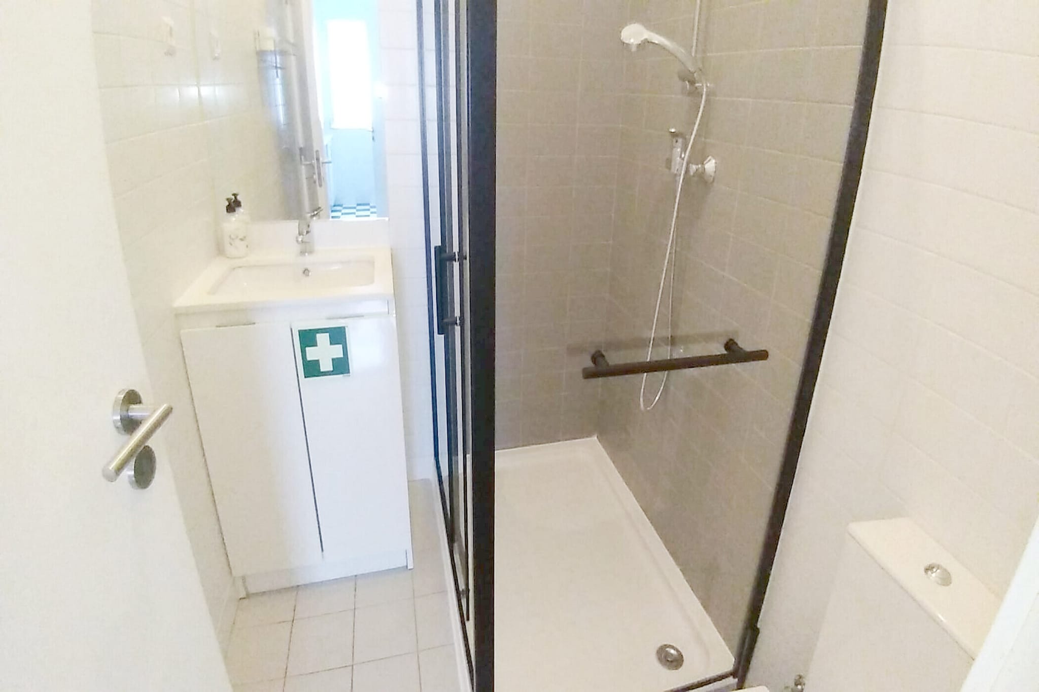 Kalathos House 4 apartment by GT House-Badkamer