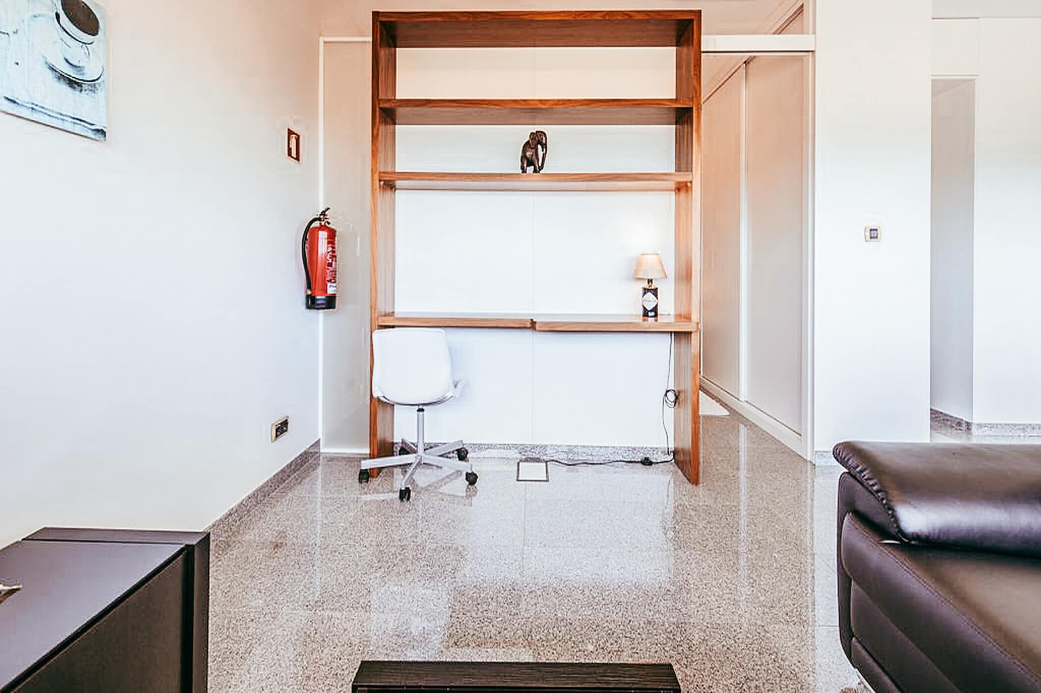 Trendy Apartment River View By Gthouse-Woonkamer