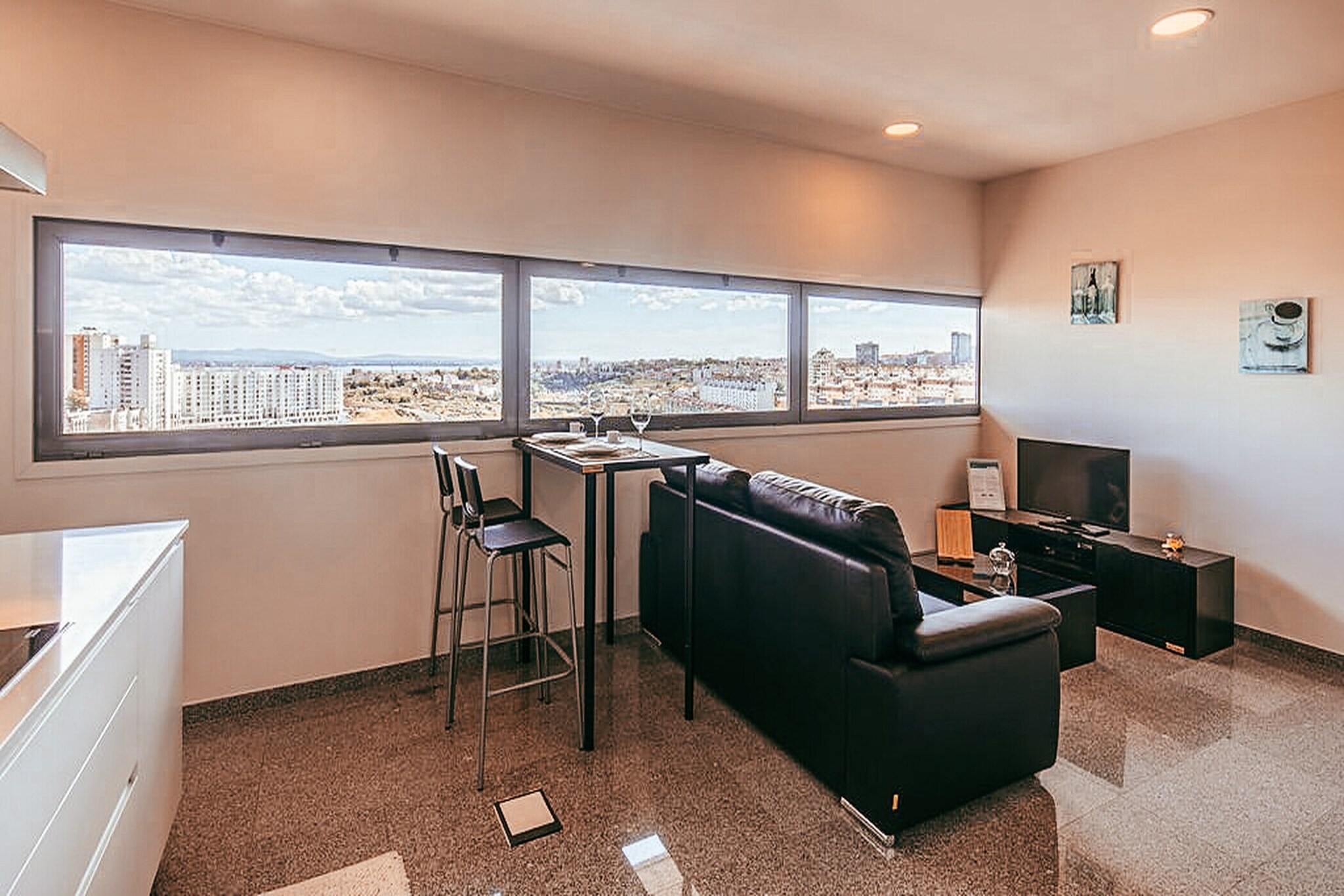 Trendy Apartment River View By Gthouse