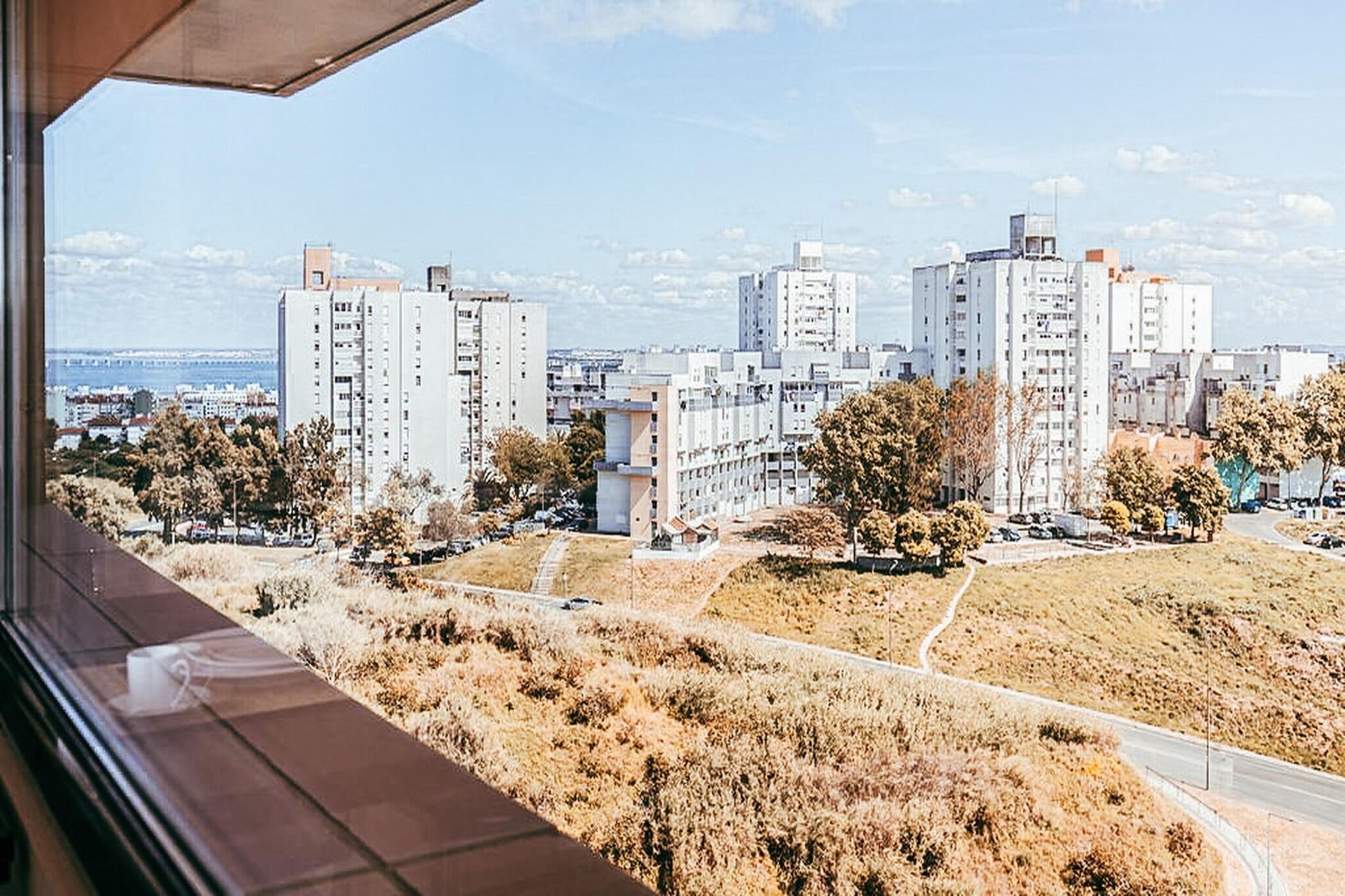 Trendy Apartment River View By Gthouse-Uitzicht zomer