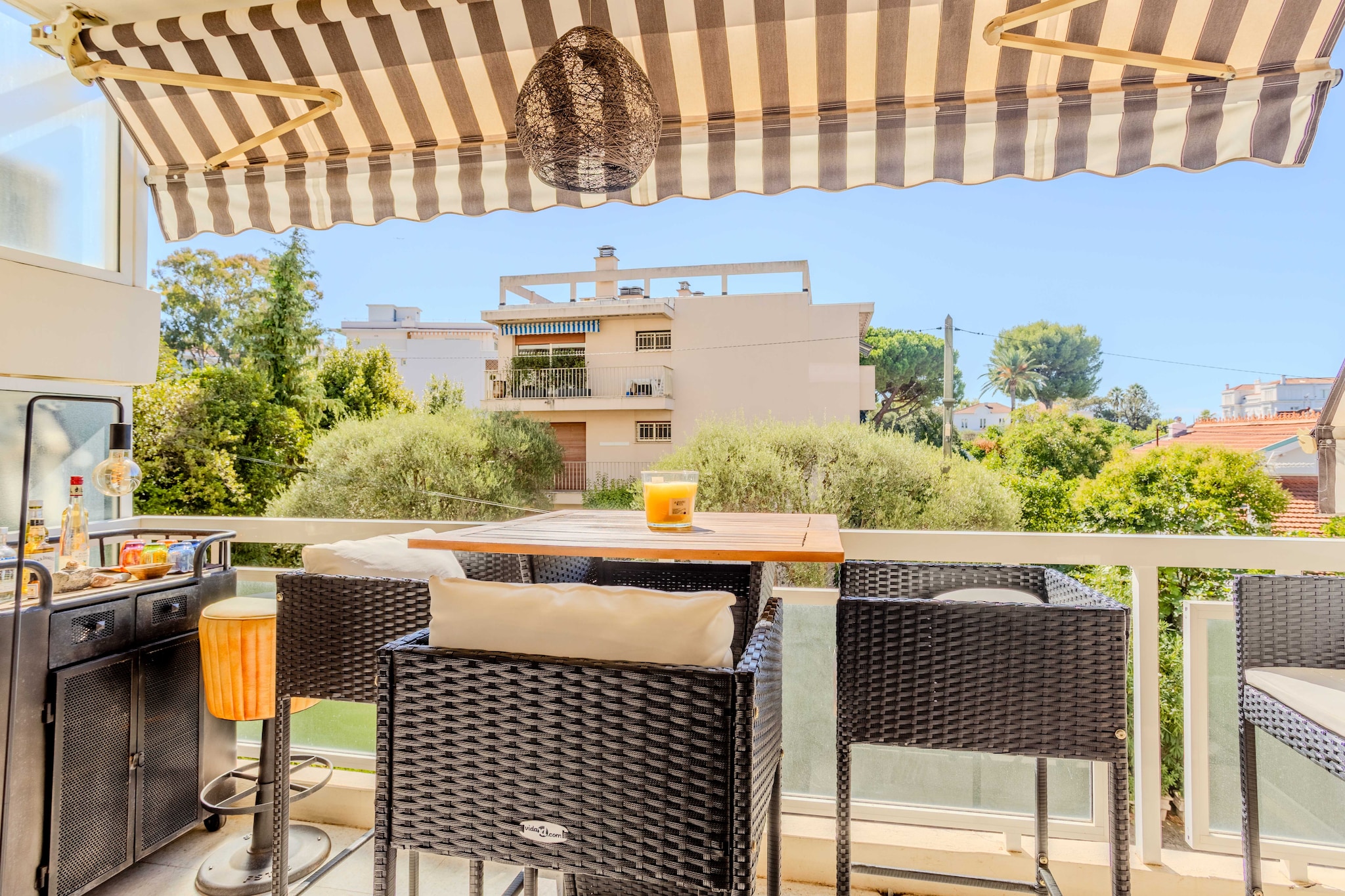 MB-2-PINS-M-Non tagué