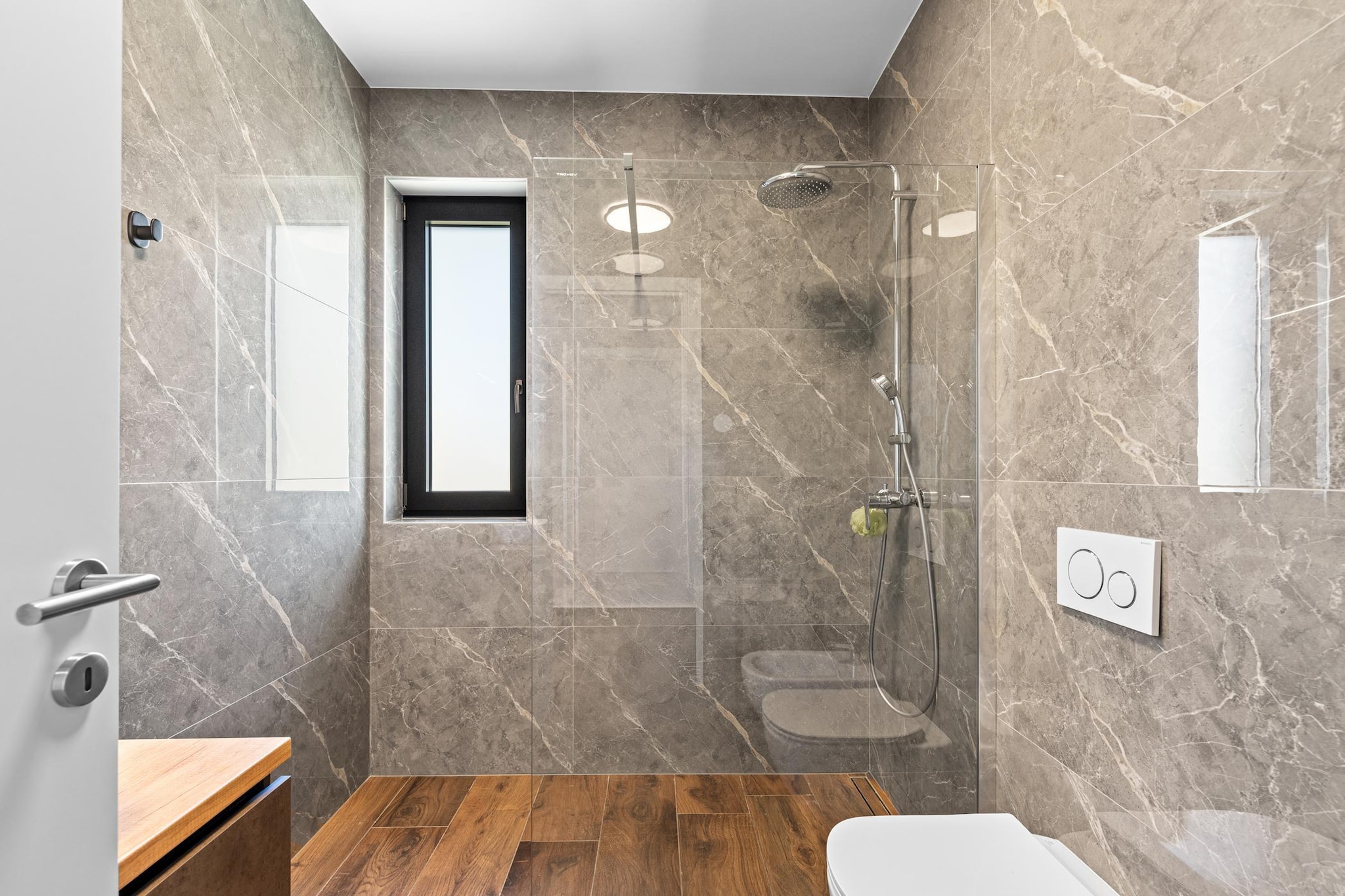 Villa Mattia-Badkamer