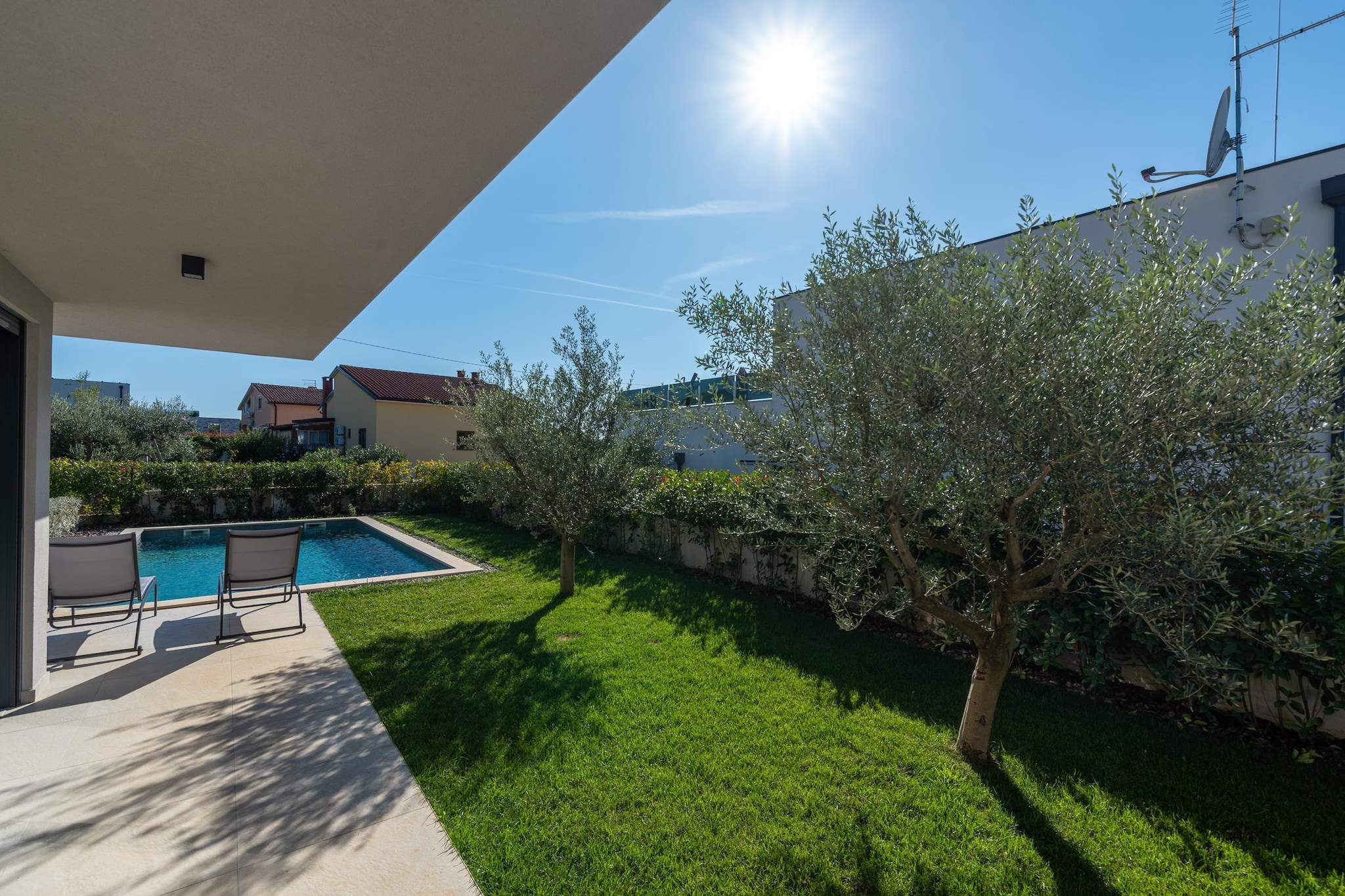 Villa Ava Rossa-Tuinen zomer