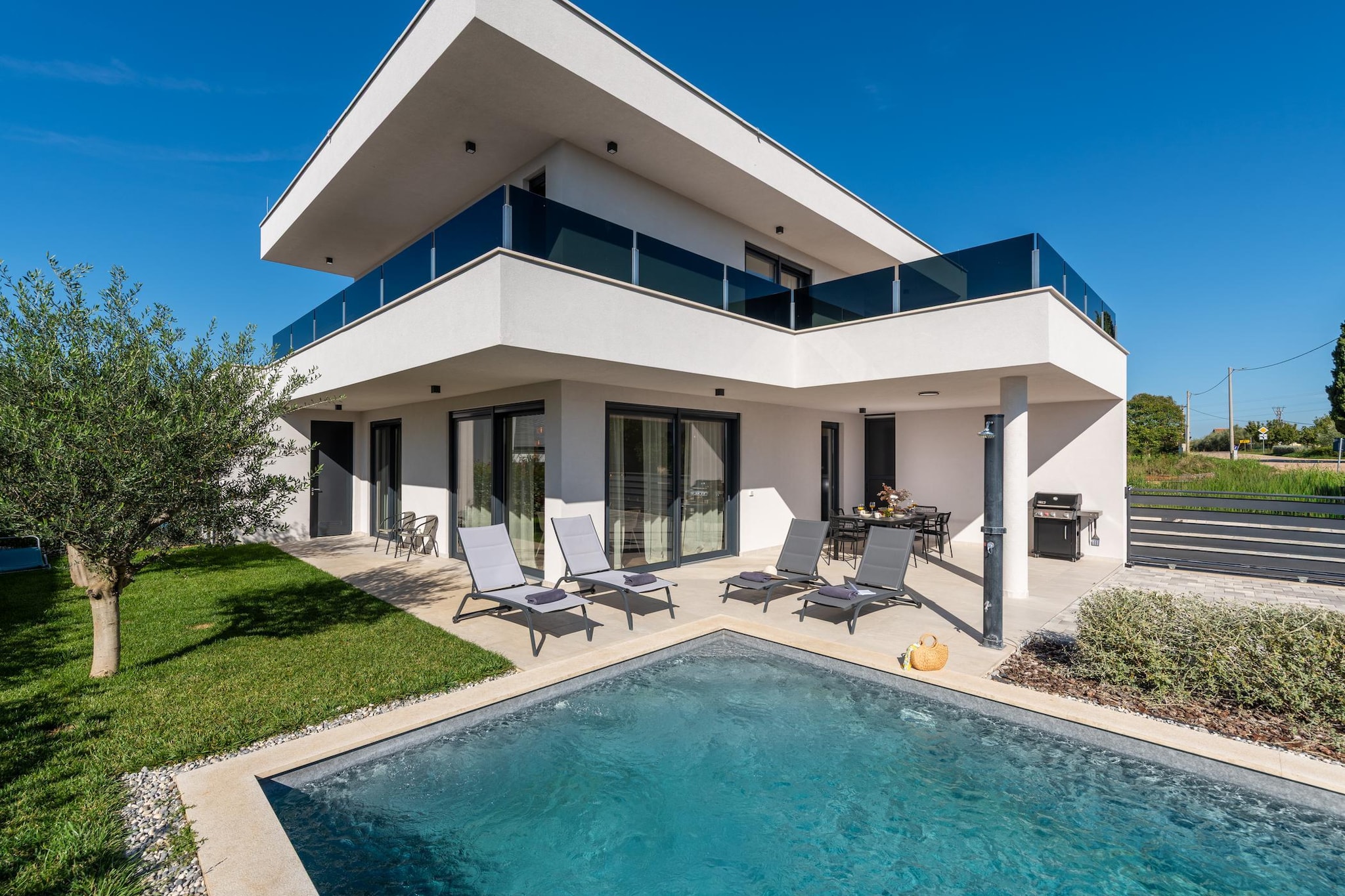 Villa Ava Rossa-Buitenkant zomer