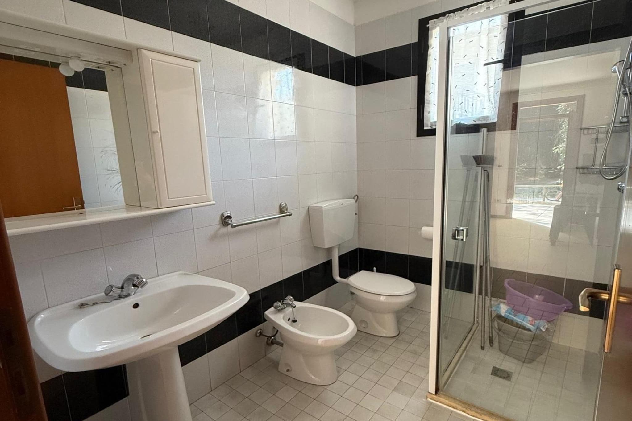 Graziella trilo -  18/2 -Badezimmer