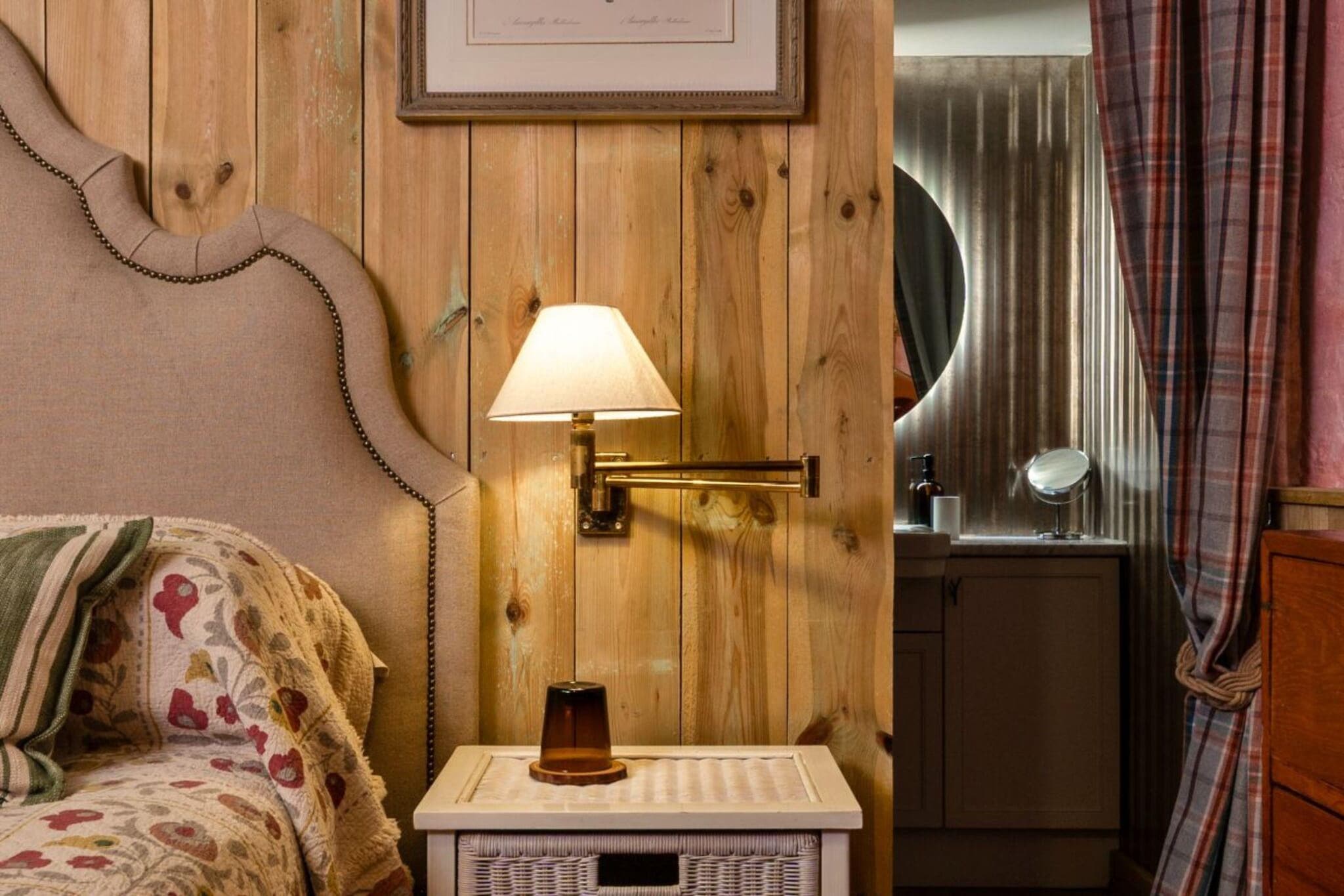 The Potting Shed at Island Hall - Bedroom