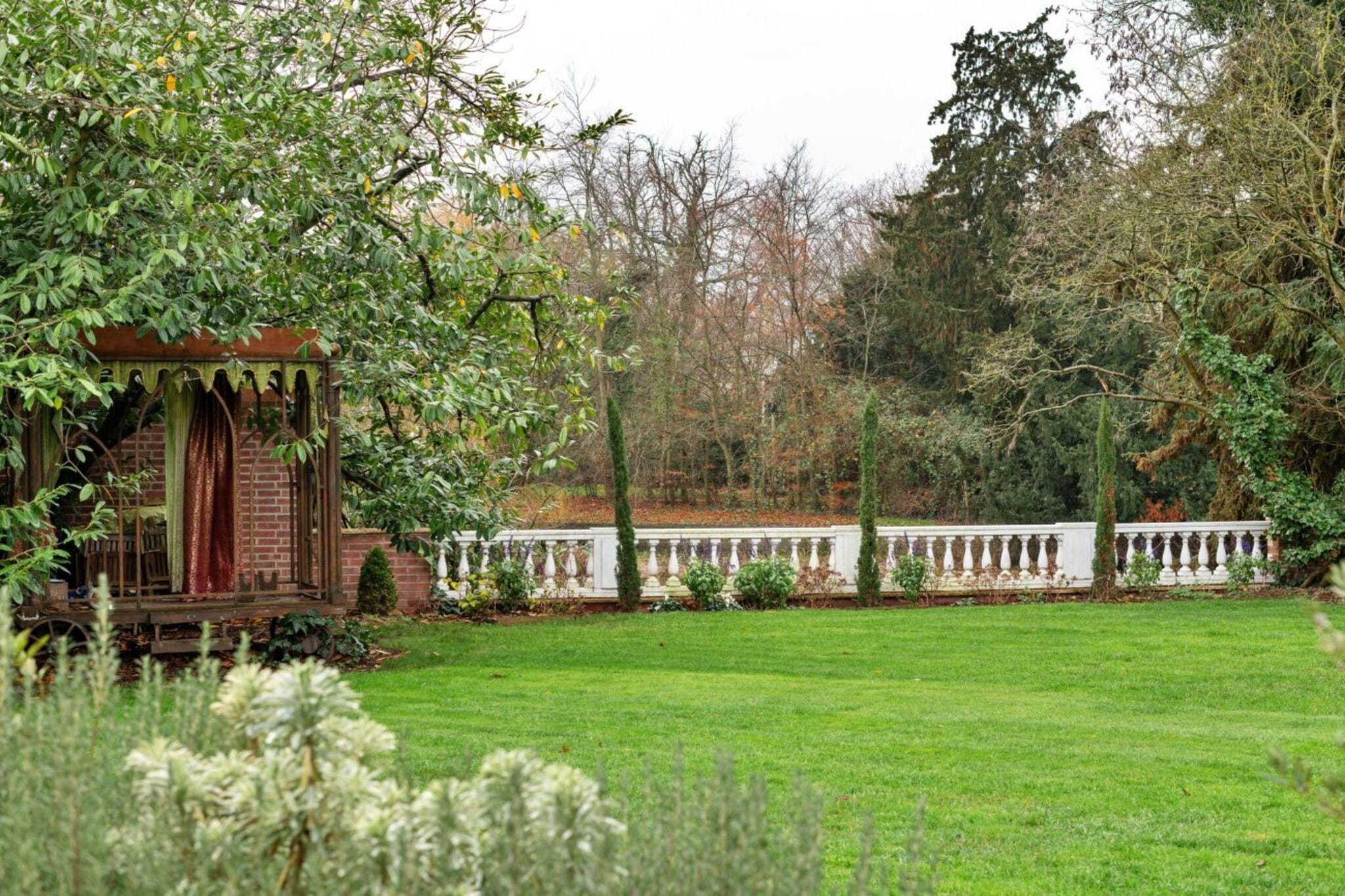 The Potting Shed at Island Hall - Gardens in summer