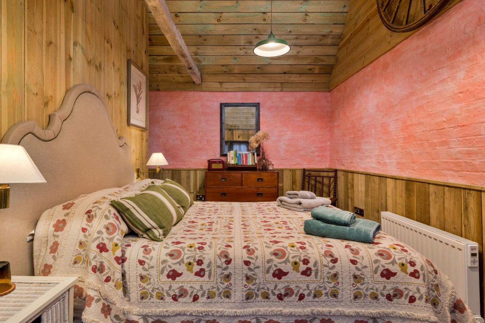 The Potting Shed at Island Hall - Bedroom