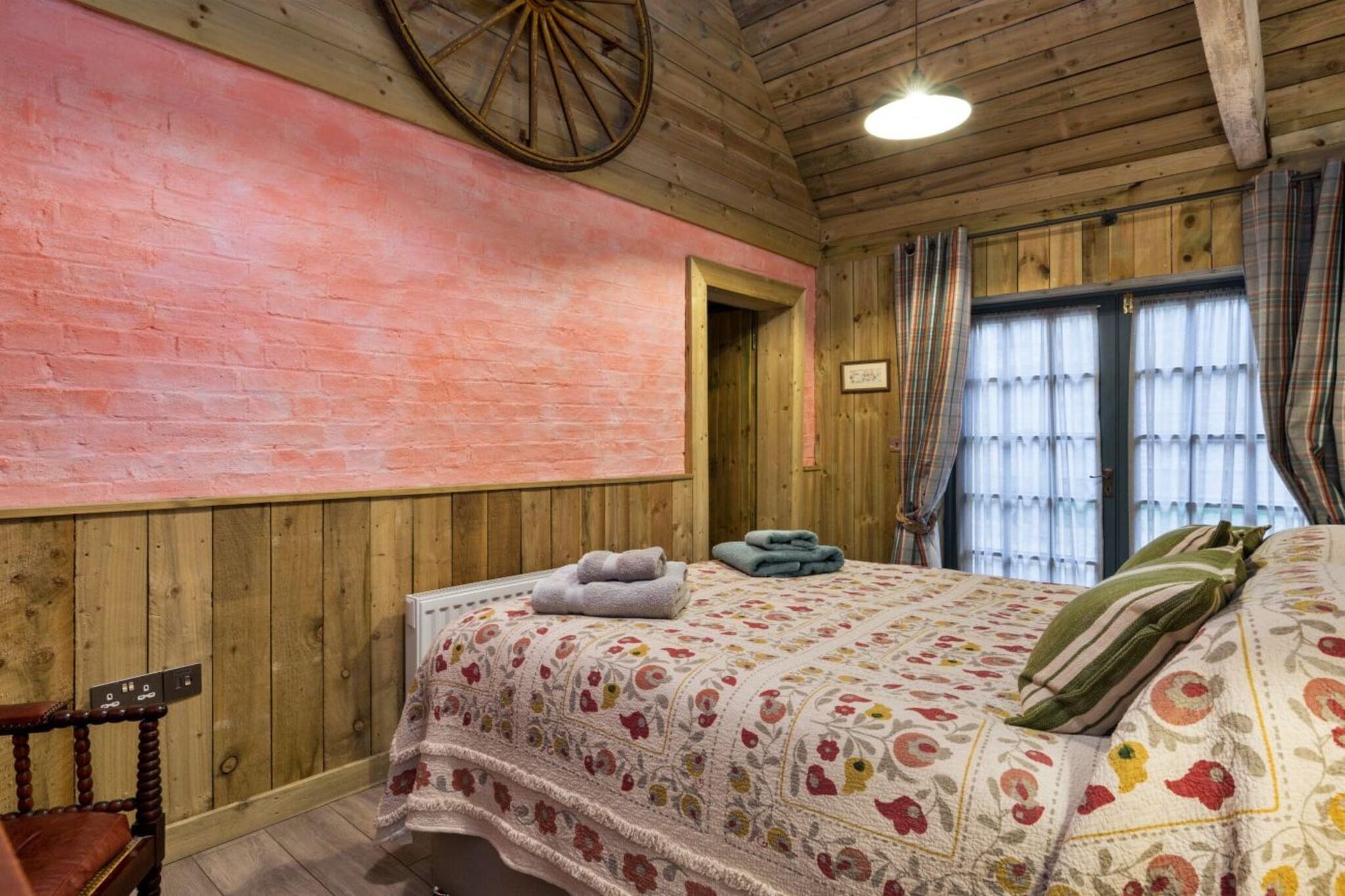The Potting Shed at Island Hall - Bedroom