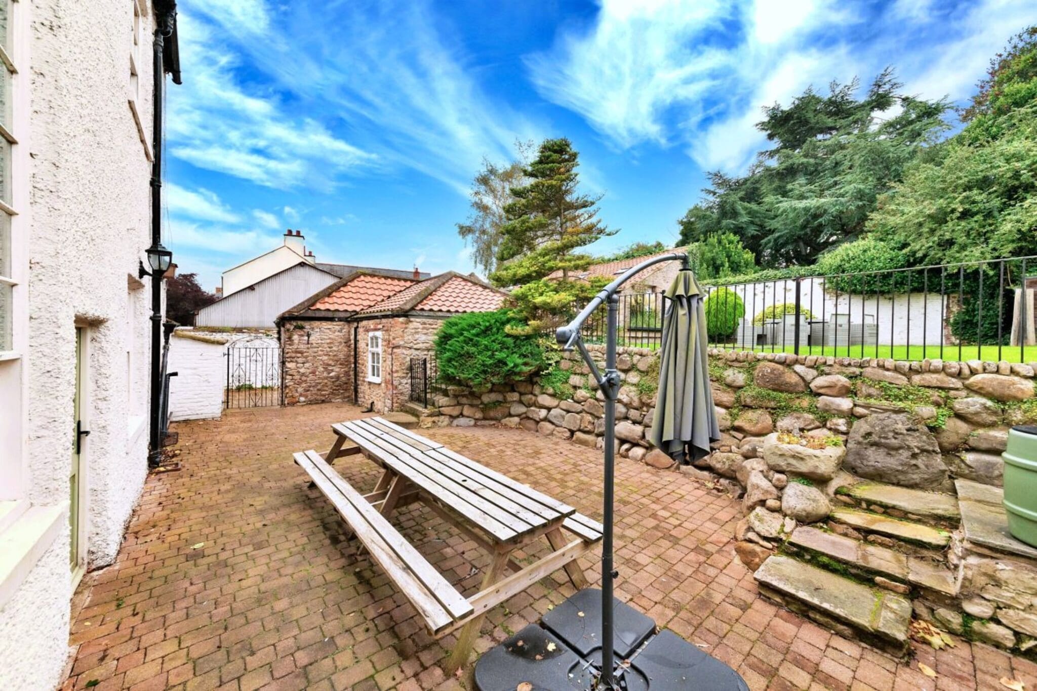 Catterick Cottage - Terrace balcony