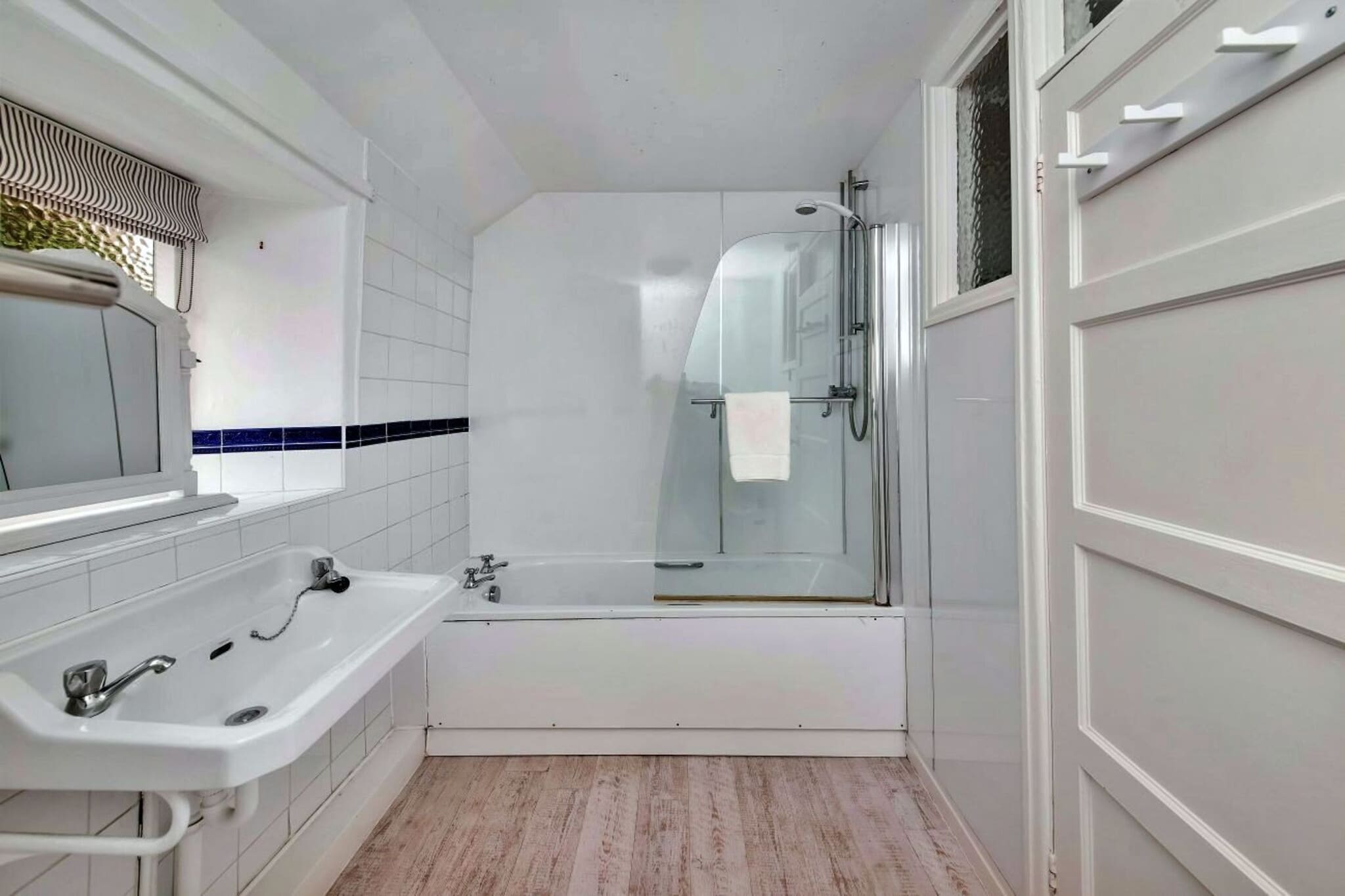Catterick Cottage - Bathroom