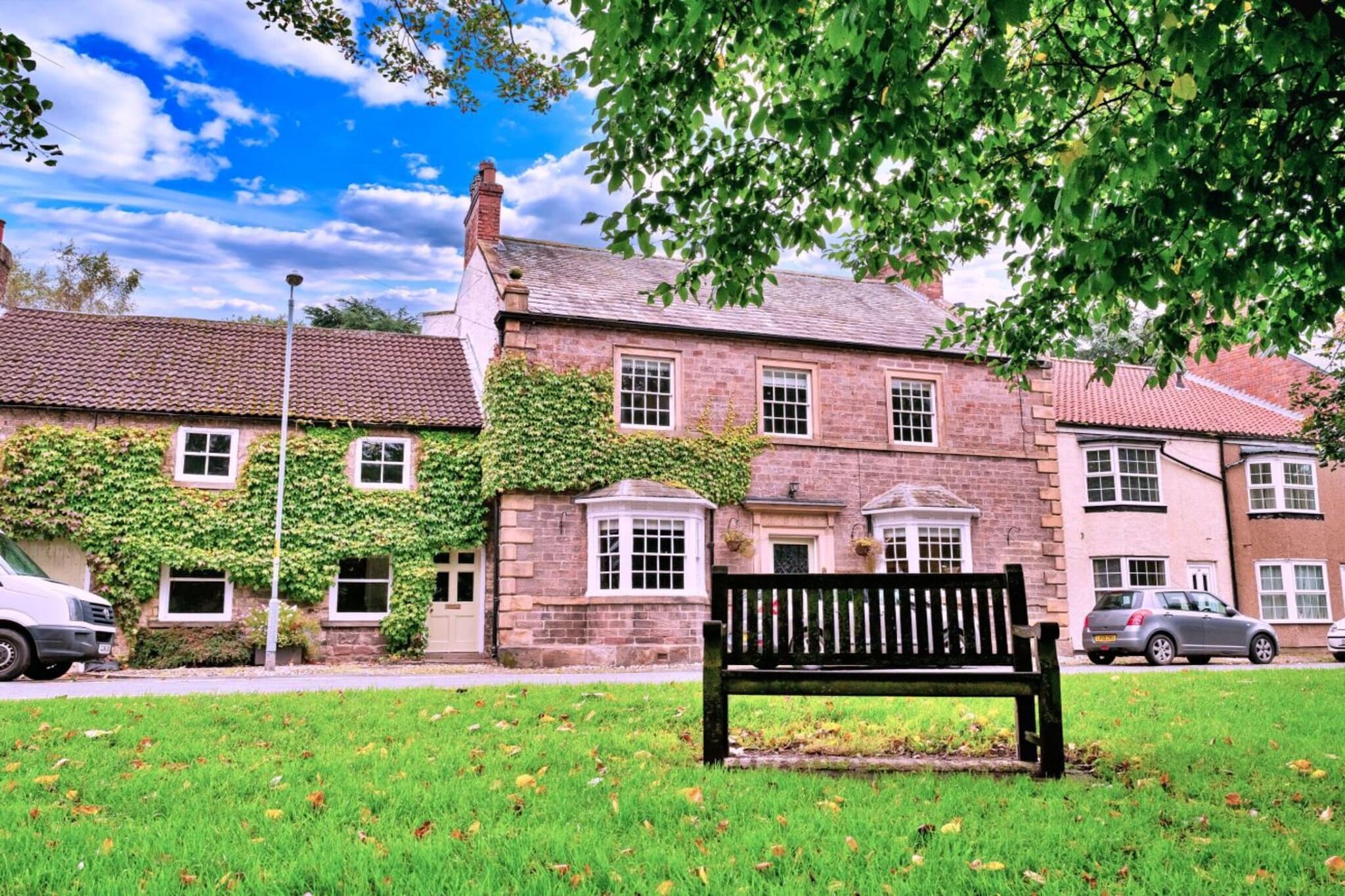 Catterick Cottage - Exterior in summer