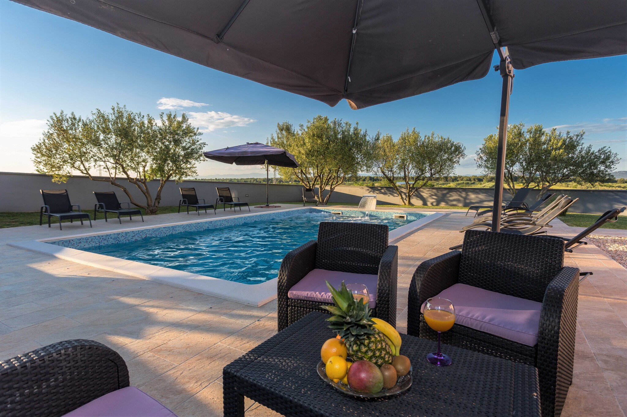 Villa Simone with private pool - Terrasbalkon