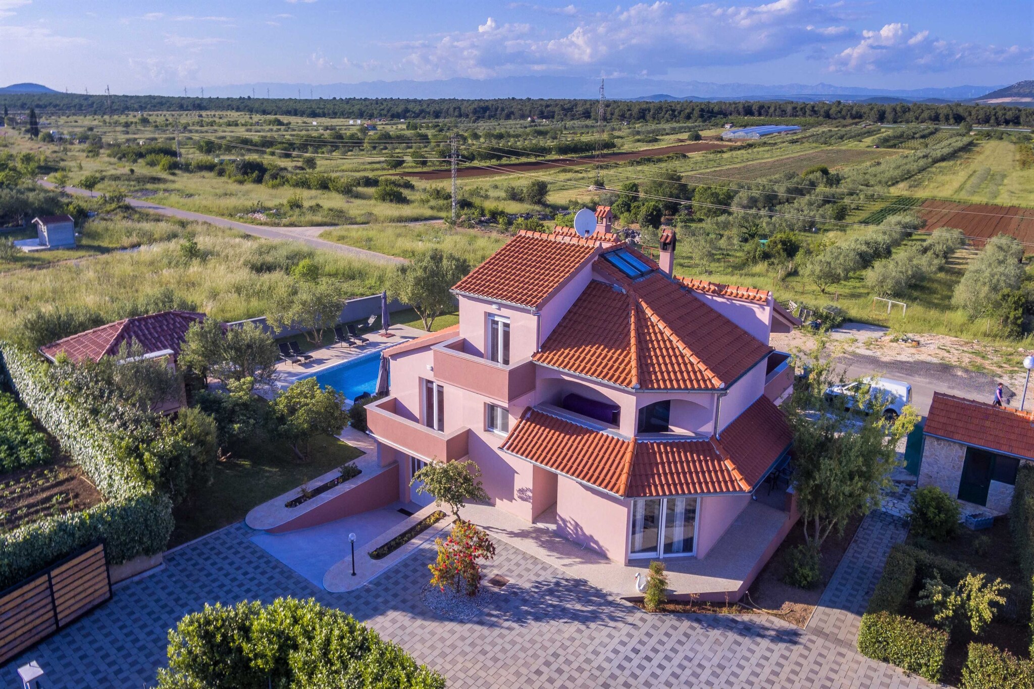 Villa Simone with private pool - Buitenkant zomer