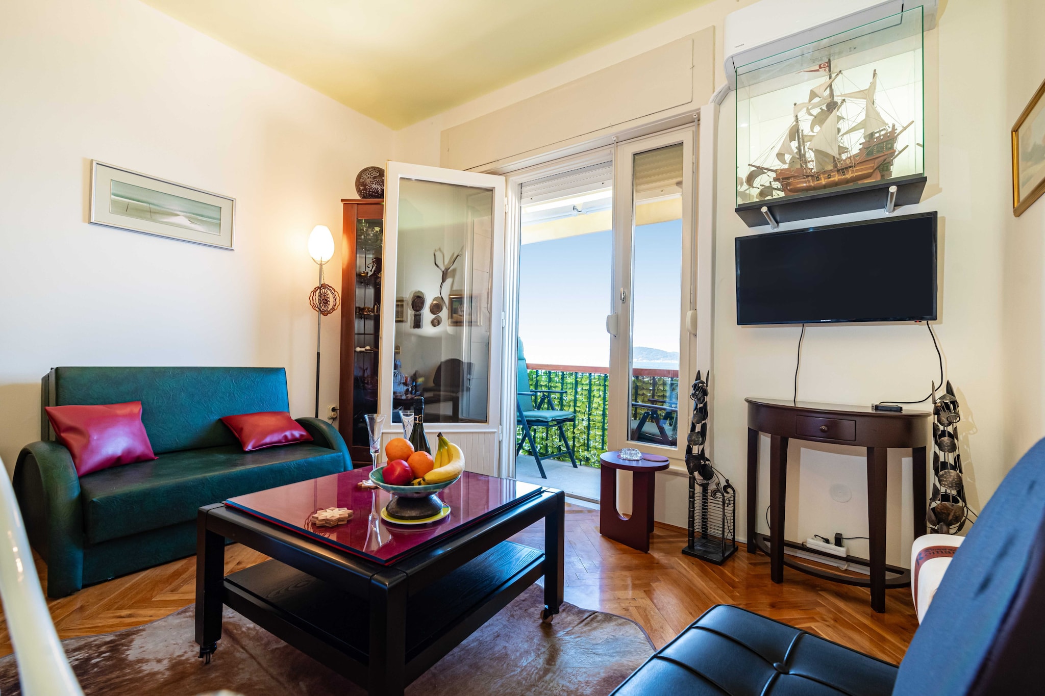 Sea View apartment Riva-Woonkamer