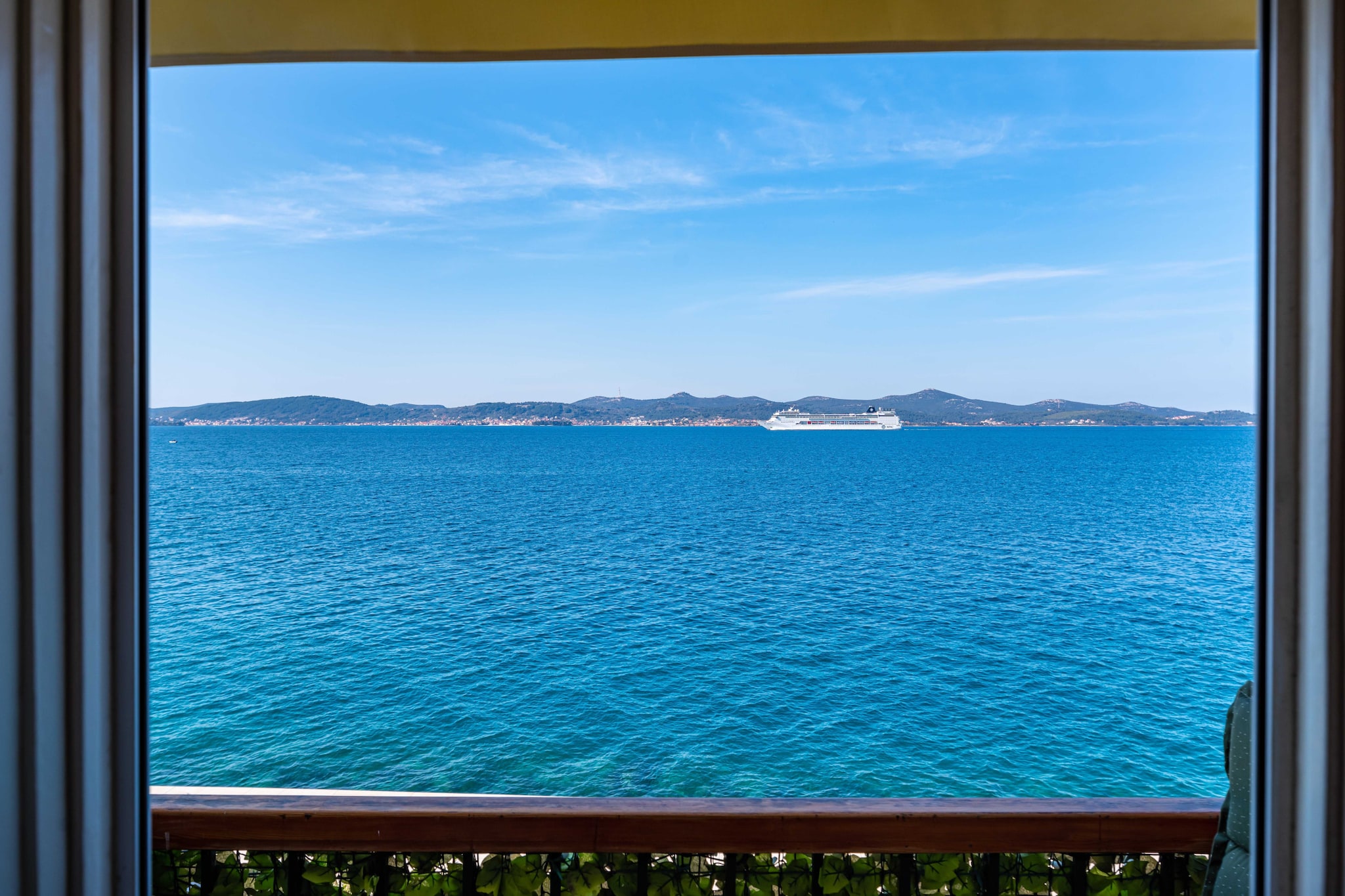 Sea View apartment Riva-Uitzicht zomer