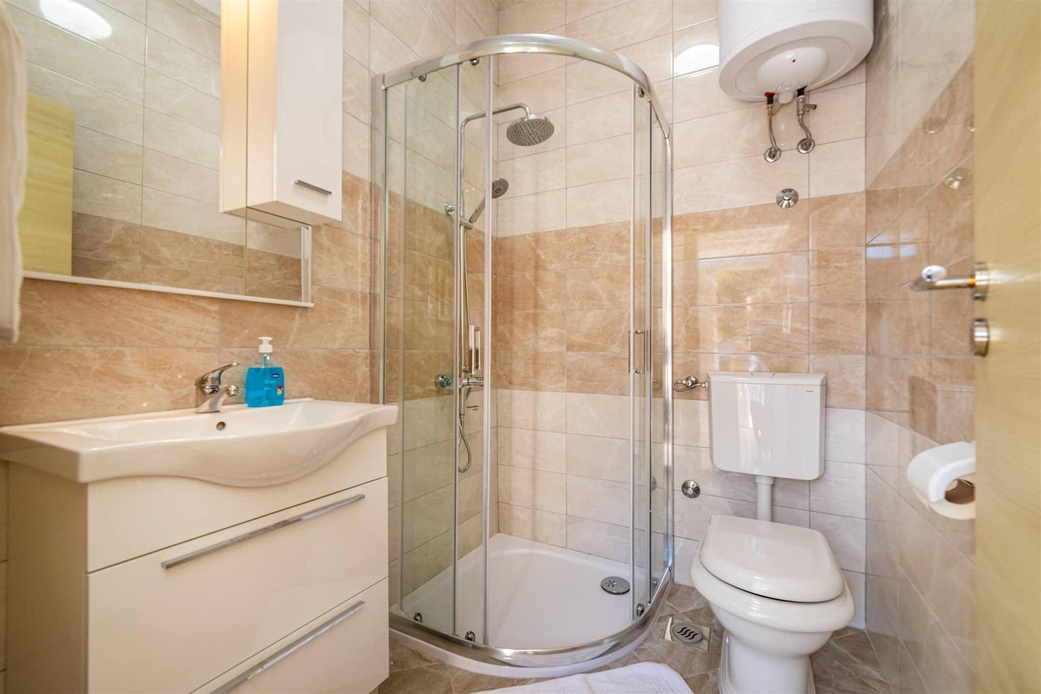 Holiday home Zara-Badezimmer