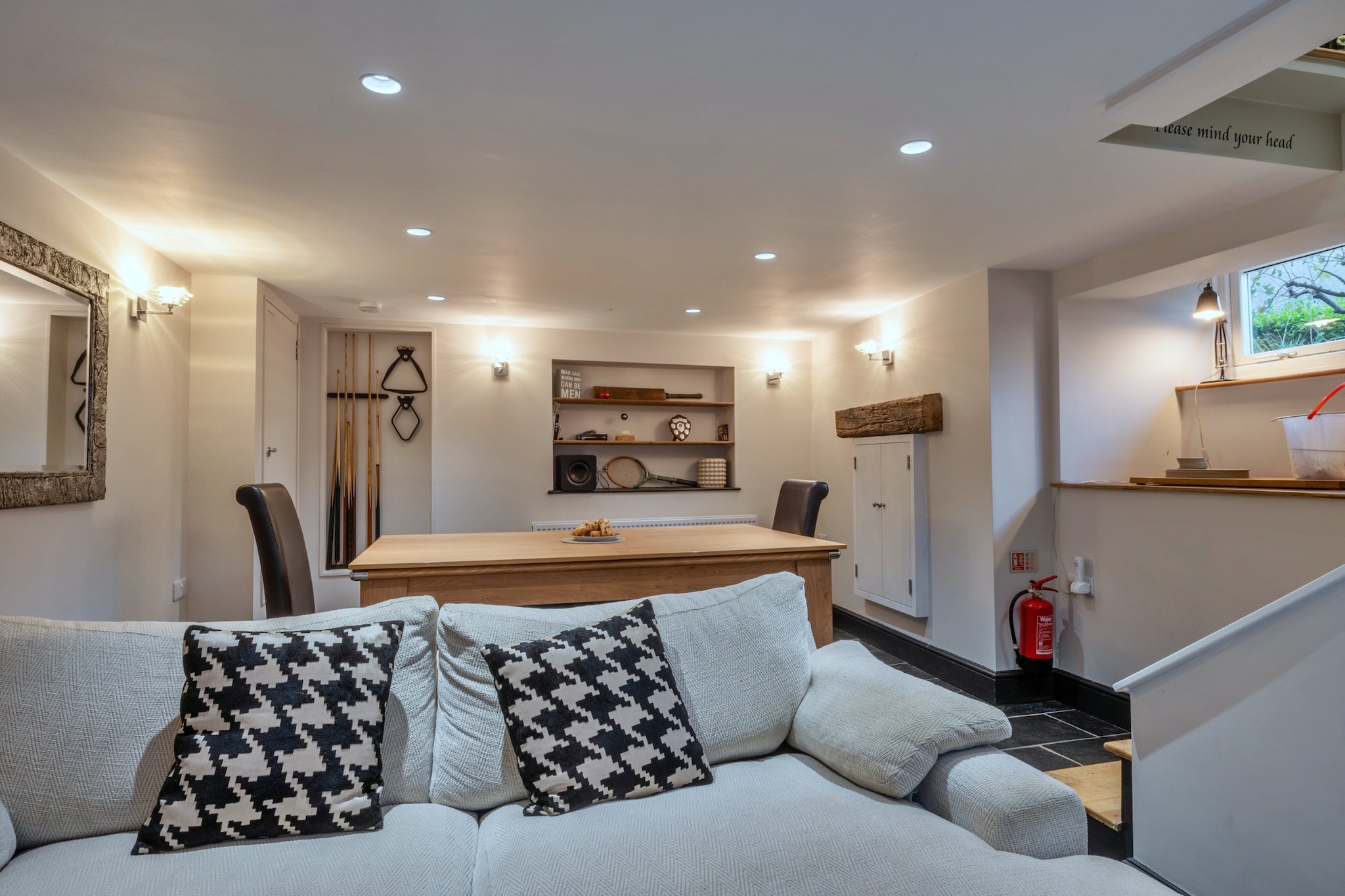 Charterhouse - Salon