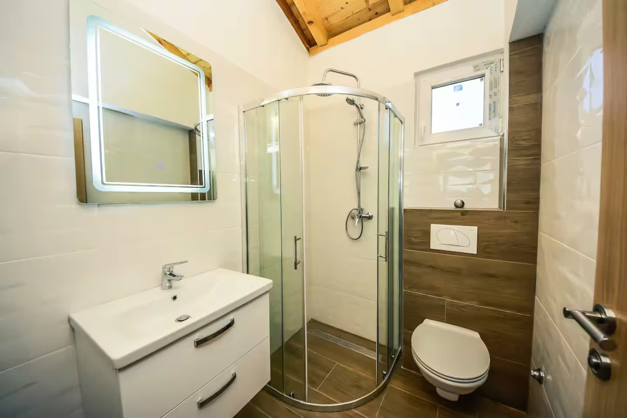 Villa Ljubica with private pool-Badkamer