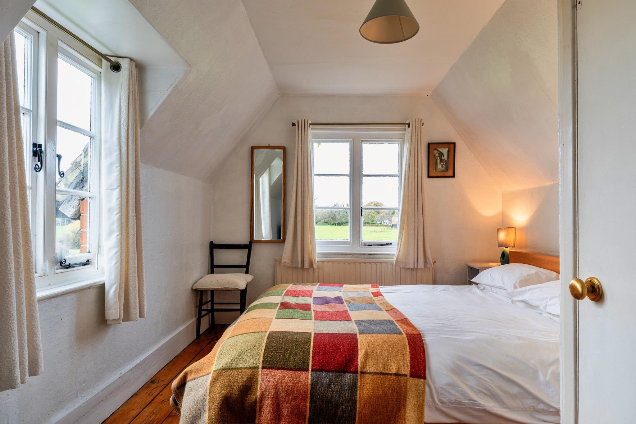 Cricketers' Cottage - Bedroom