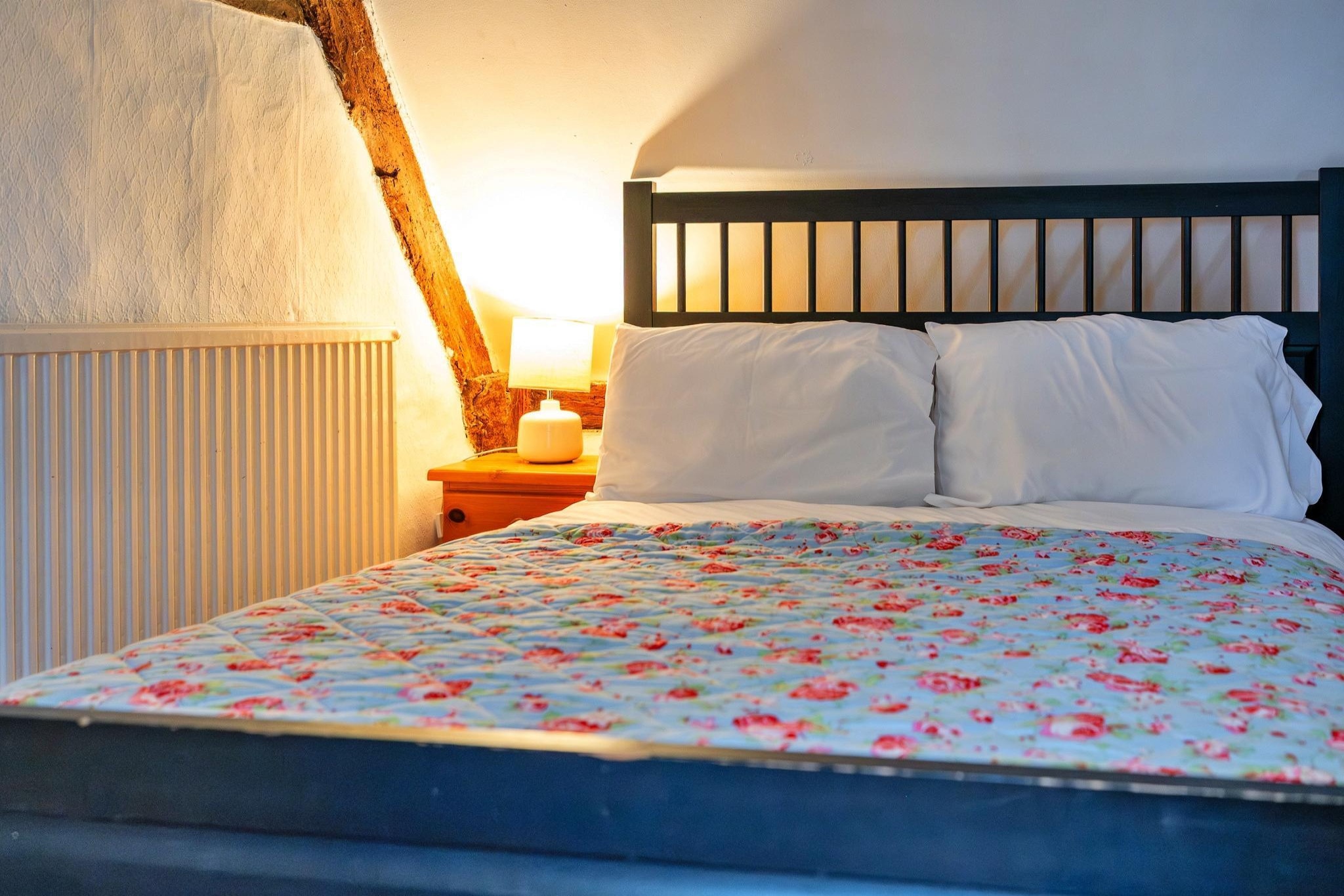 Cricketers' Cottage - Bedroom