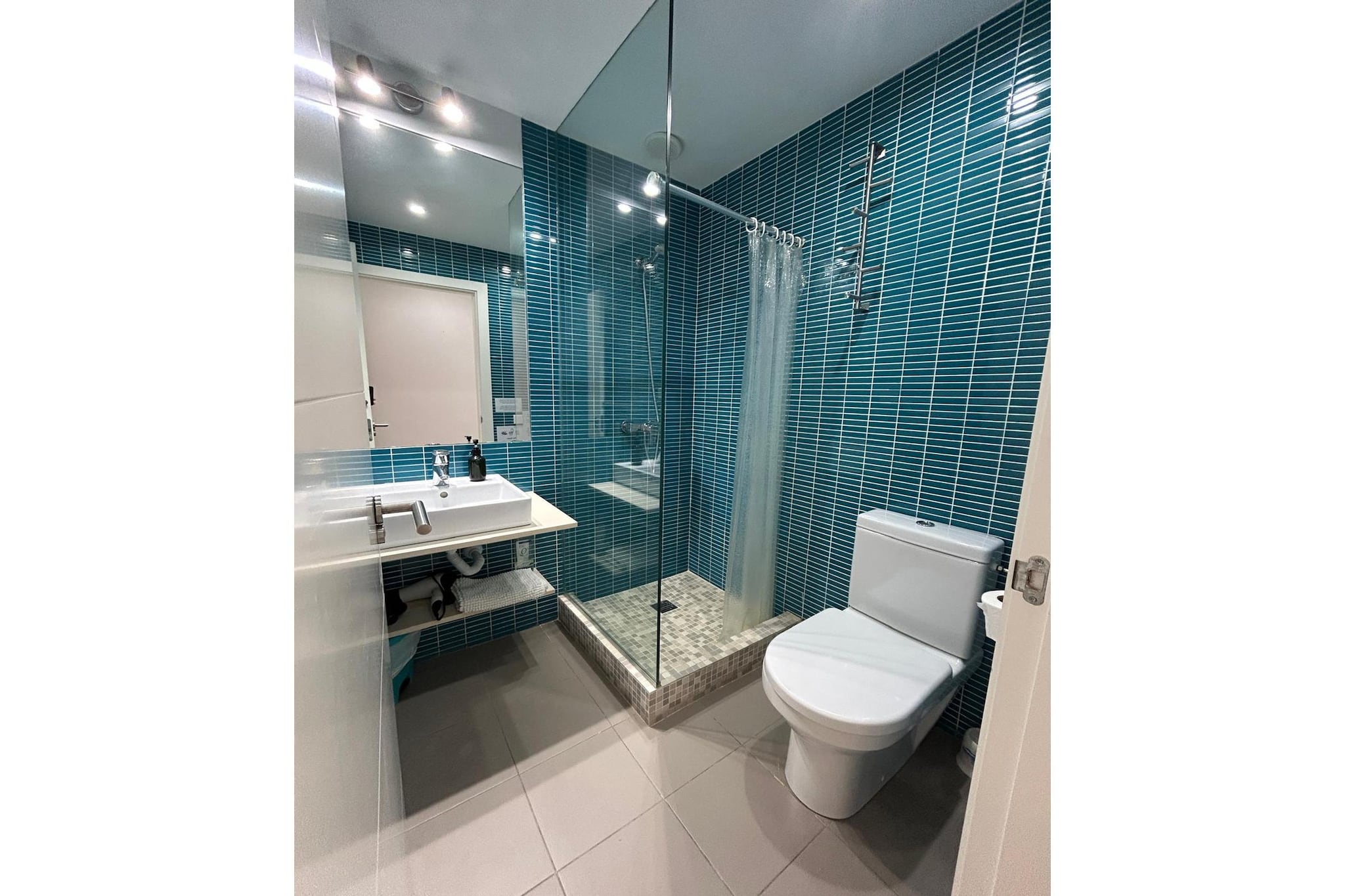 CT 407 AL - Faro's Las Negras Beach Apartment for 4 - Cabo de Gata-Badkamer