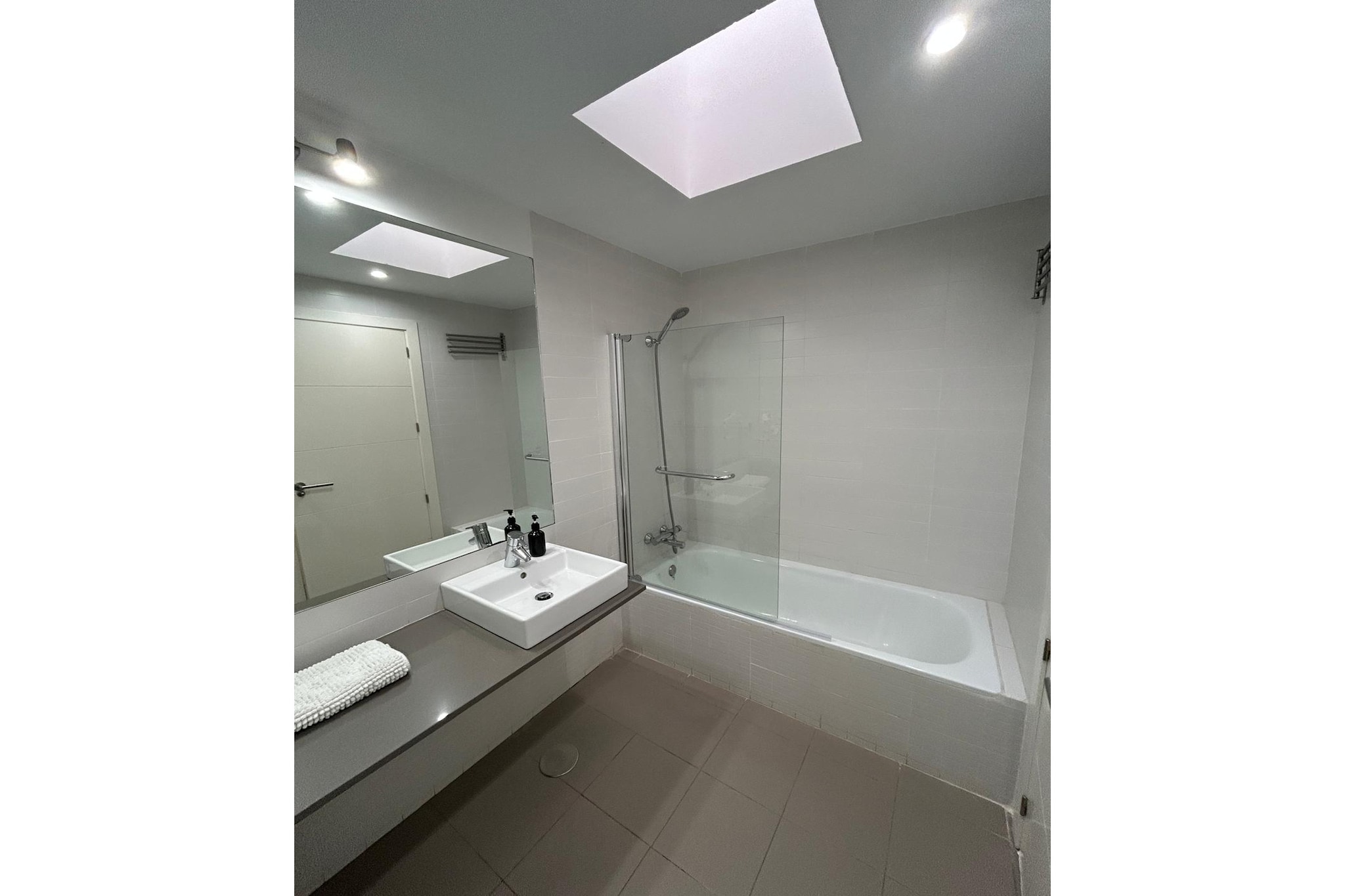 CT 407 AL - Faro's Las Negras Beach Apartment for 4 - Cabo de Gata-Badkamer